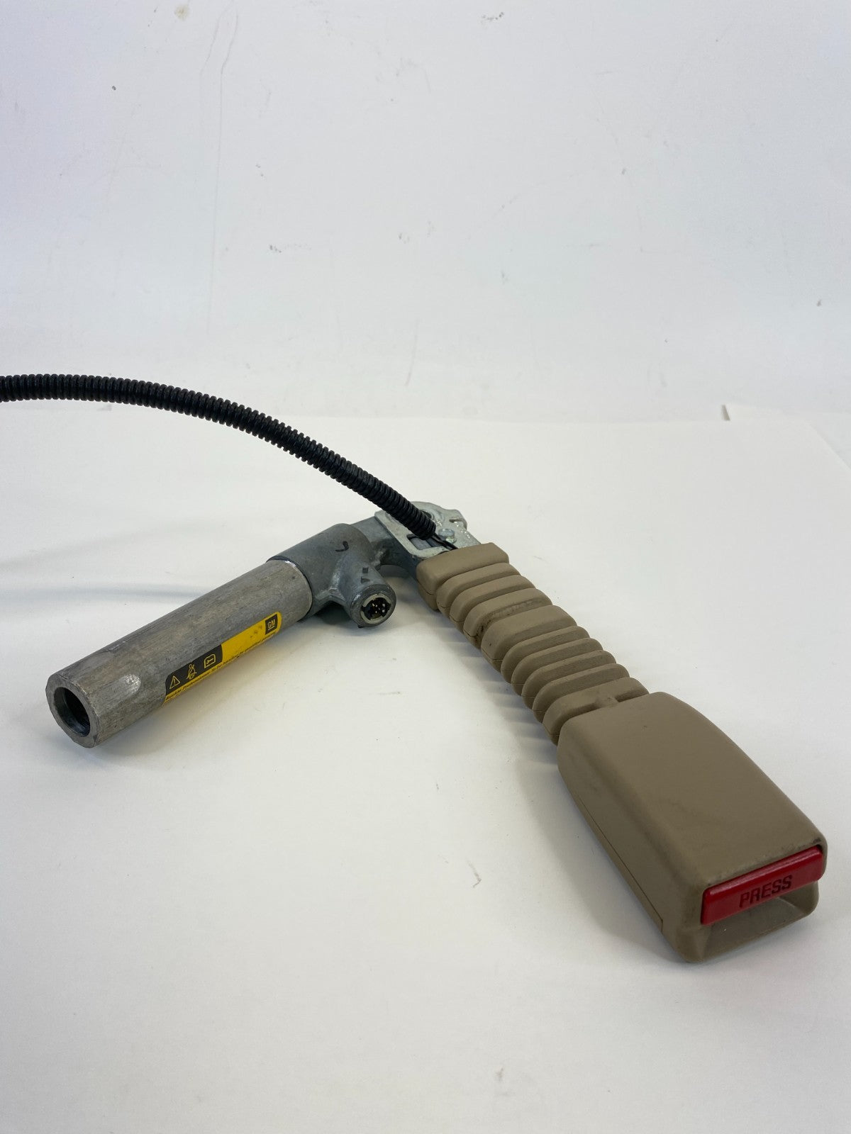 04 05 06 07 08 09 Cadillac SRX Front Left Driver Side Seat Belt Buckle OEM