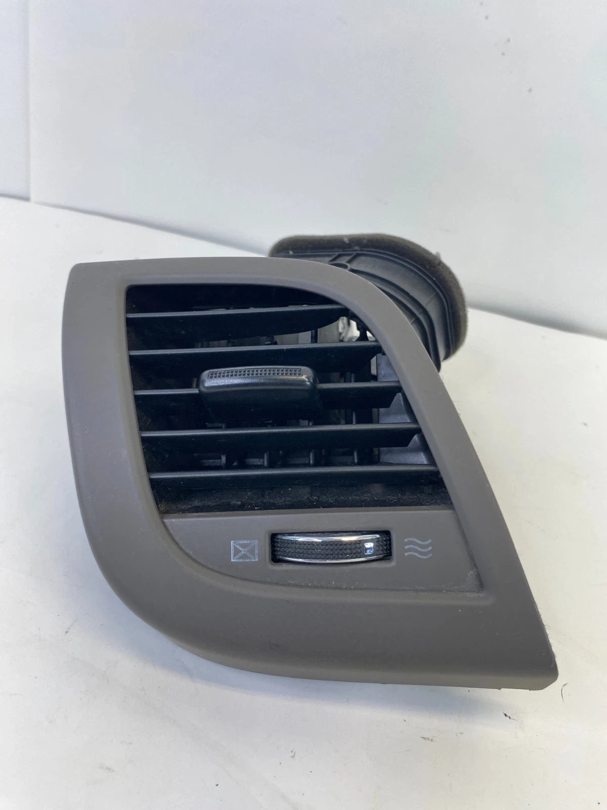 2011-2014 HYUNDAI ACCENT LEFT DRIVER SIDE DASH AIR VENT GRILLE OEM 97460-1R000