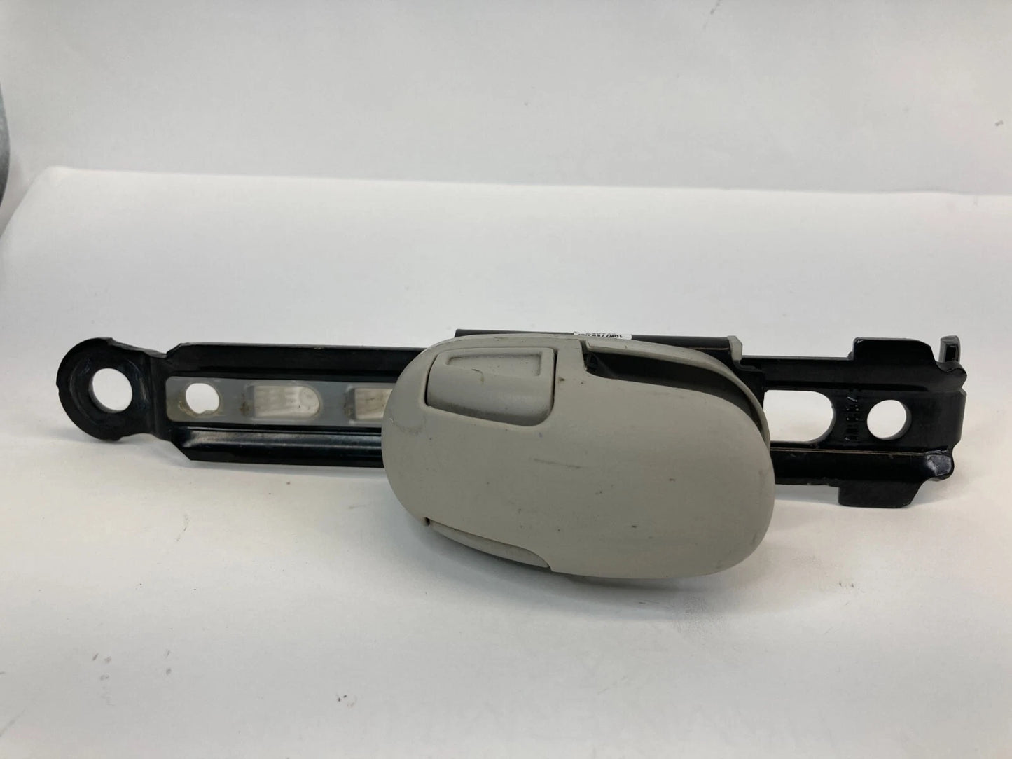 2008-2010 CHRYSLER TOWN & COUNTRY FRONT RIGHT SIDE SEAT BELT ADJUSTER HEIGHT OEM