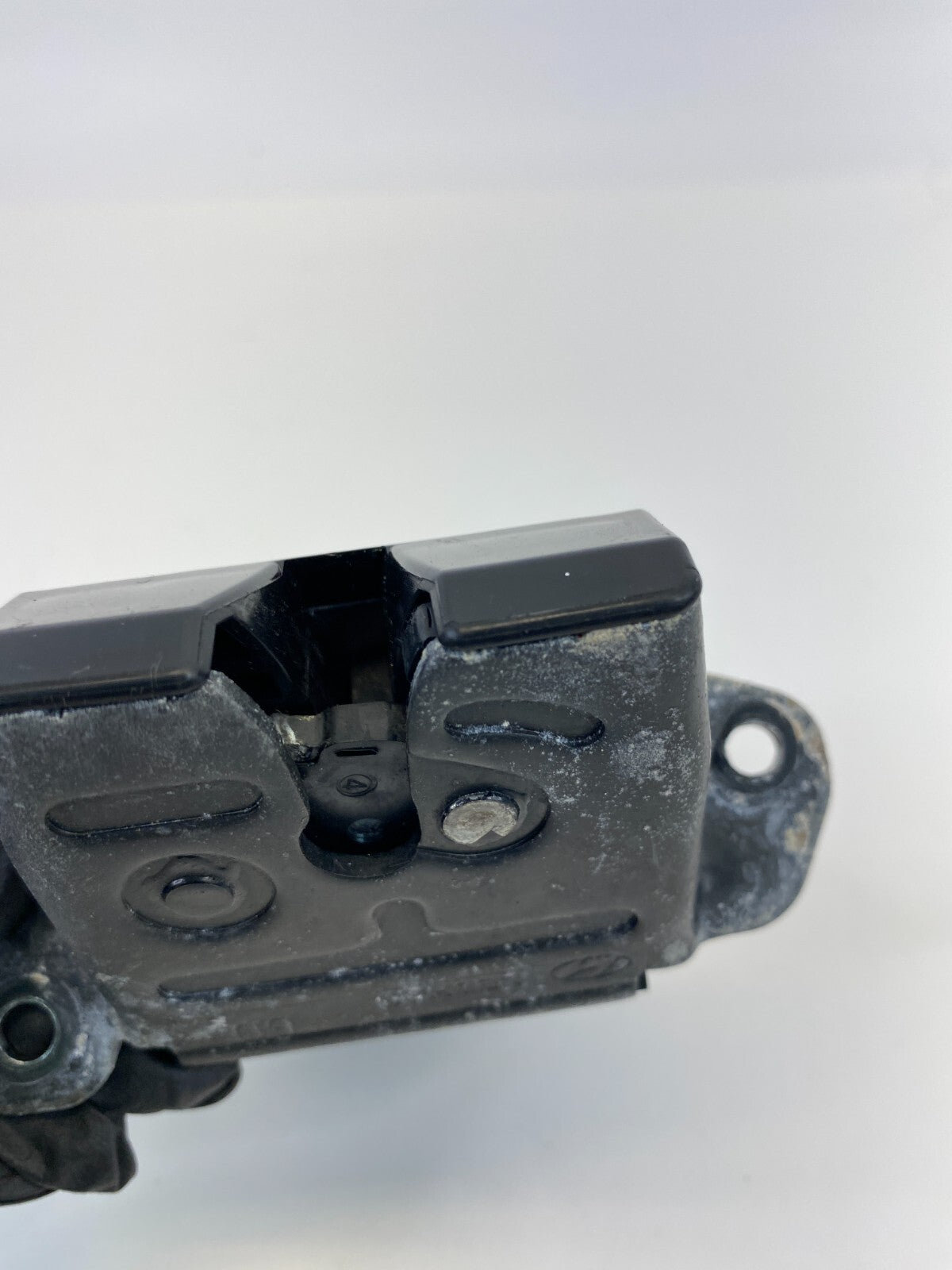 2013-2017 Hyundai Elantra GT Rear Trunk Lid Lock Latch Actuator Assembly OEM