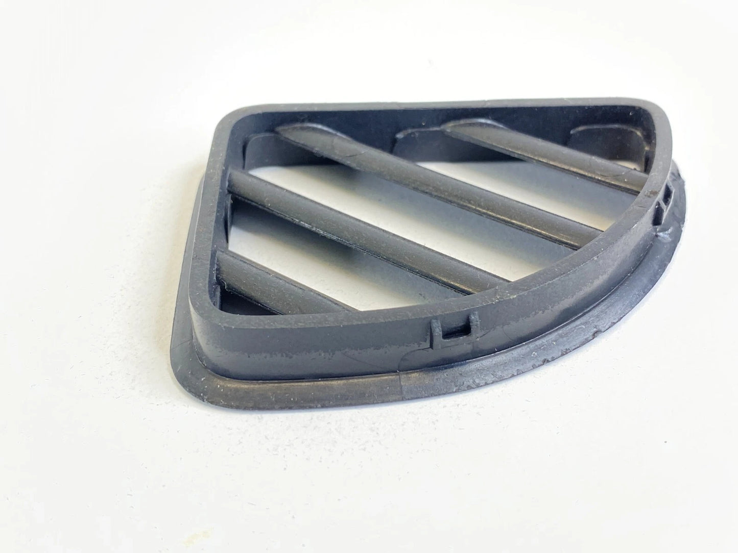 2010 2011 2012 DODGE CALIBER DASH LEFT DRIVER AC AIR VENT DEFROSTER GRILLE OEM