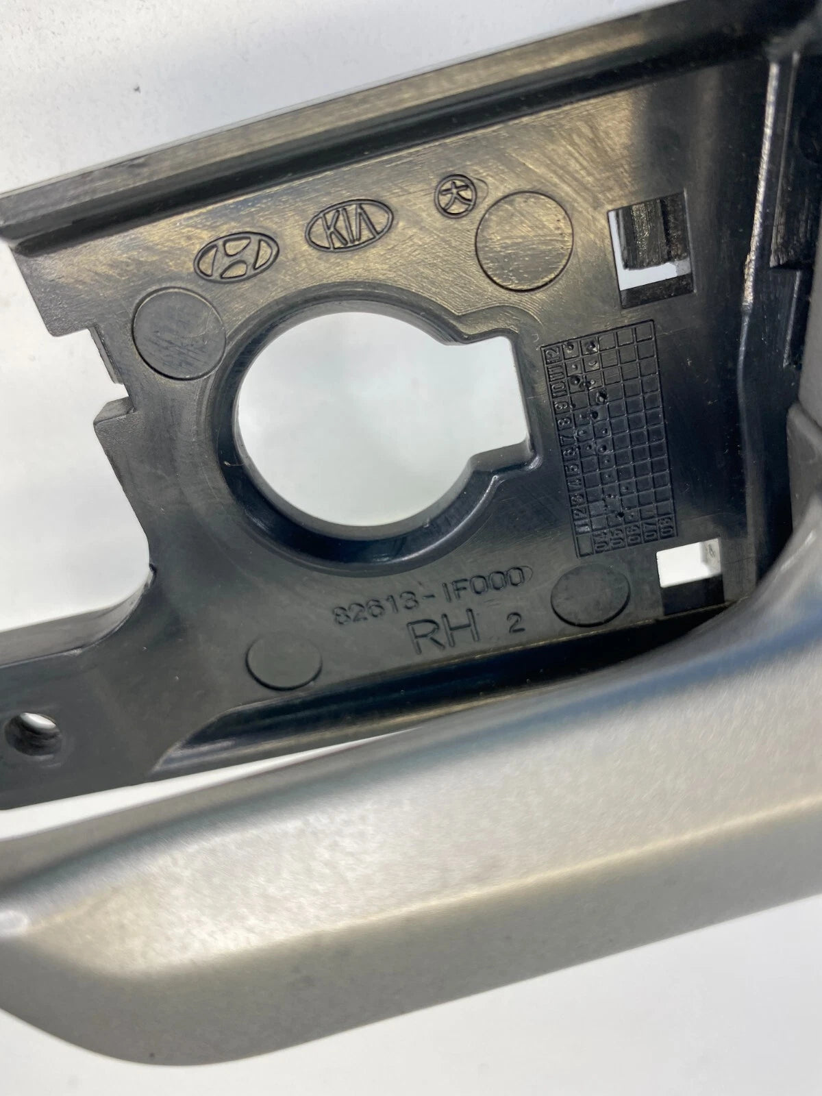 2005-2010 KIA SPORTAGE REAR RIGHT PASSENGER INNER DOOR HANDLE OEM 826131F000