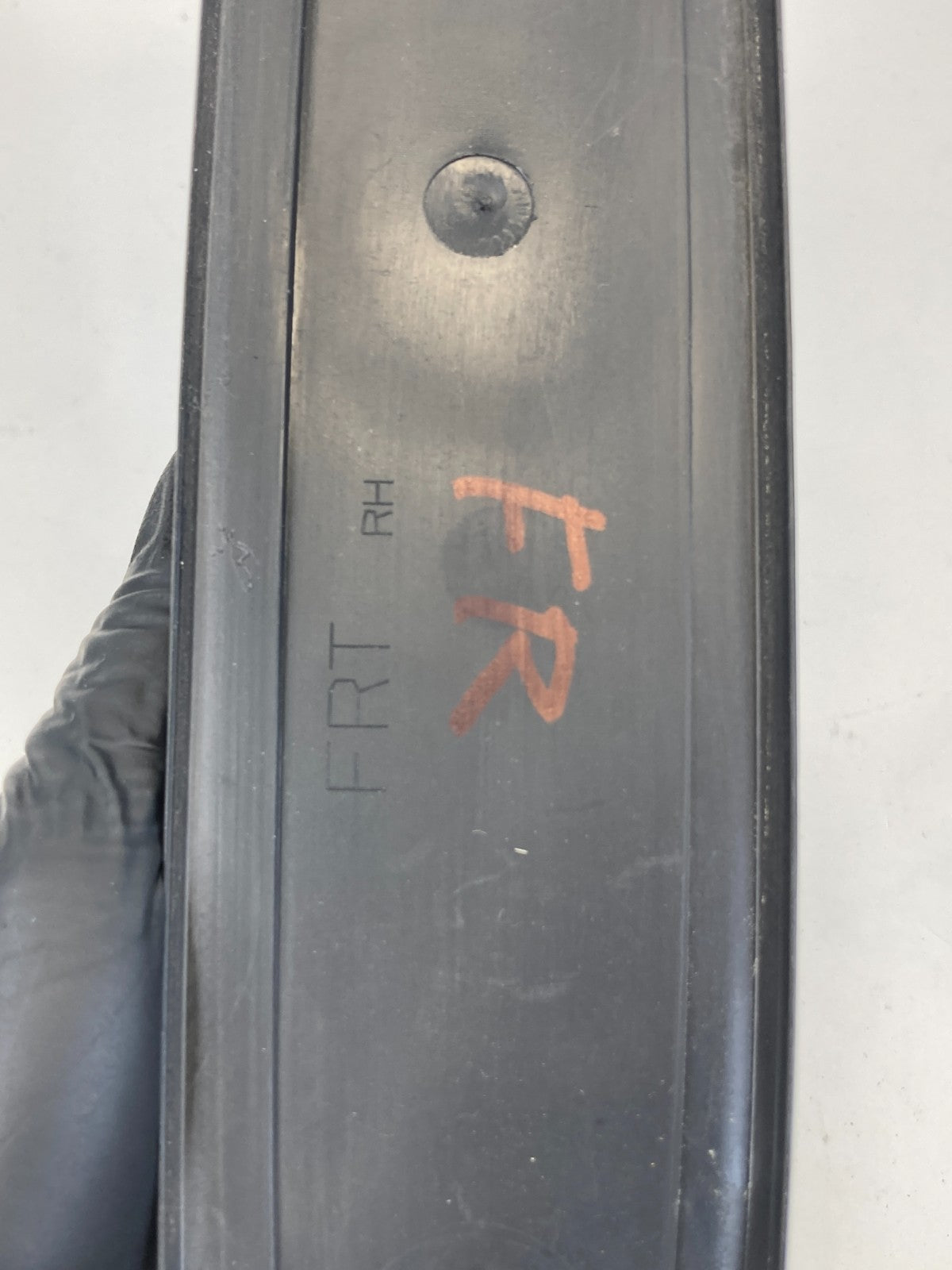 2007-2014 GMC Yukon Front Right Side Roof Rack Rail End Support Assy OEM