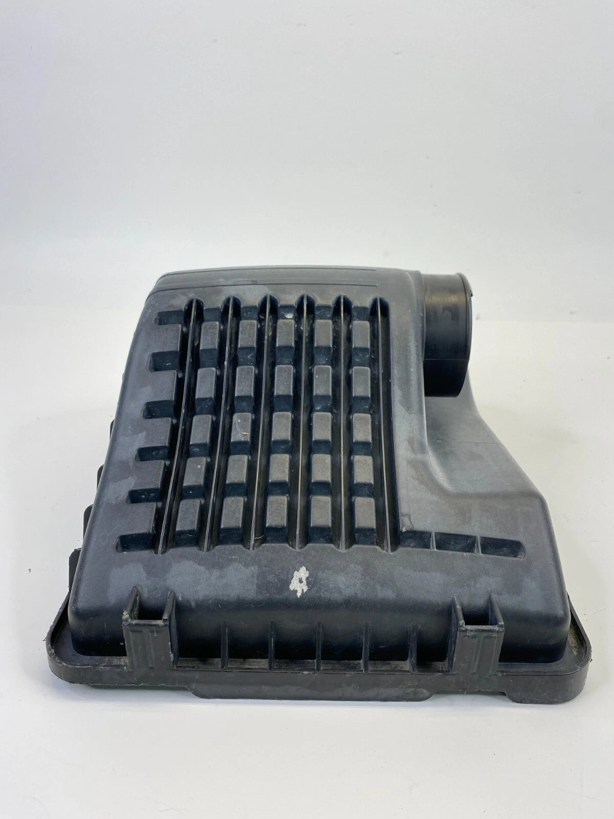 2011-2014 HYUNDAI SONATA 2.4L AT AIR INTAKE CLEANER BOX UPPER COVER TRIM OEM