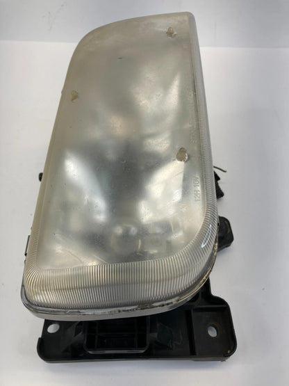 1999 2000 CADILLAC ESCALADE FRONT RIGHT SIDE HEADLIGHT HEADLAMP 15738658 OEM