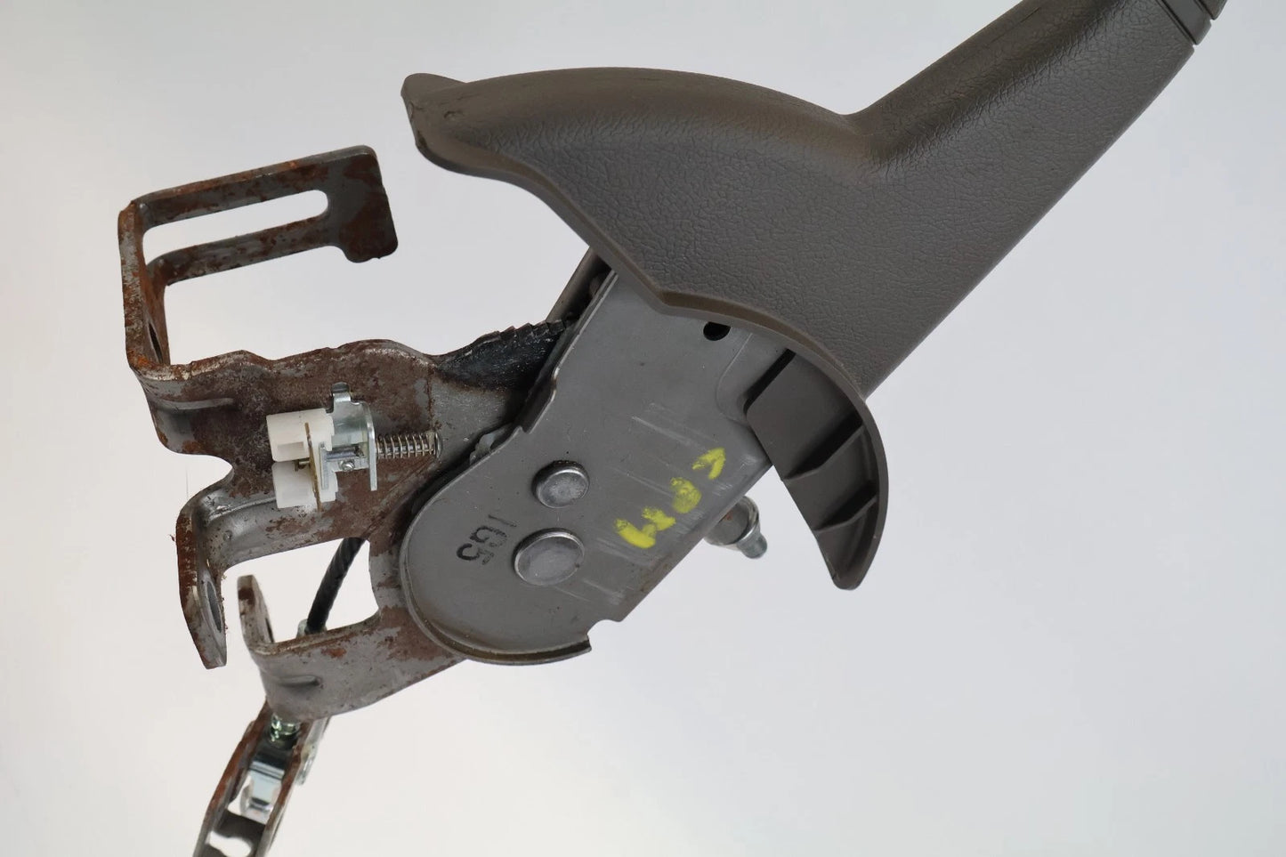 2012-2017 HYUNDAI ACCENT EMERGENCY PARKING BRAKE HANDLE LEVER ASSEMBLY OEM