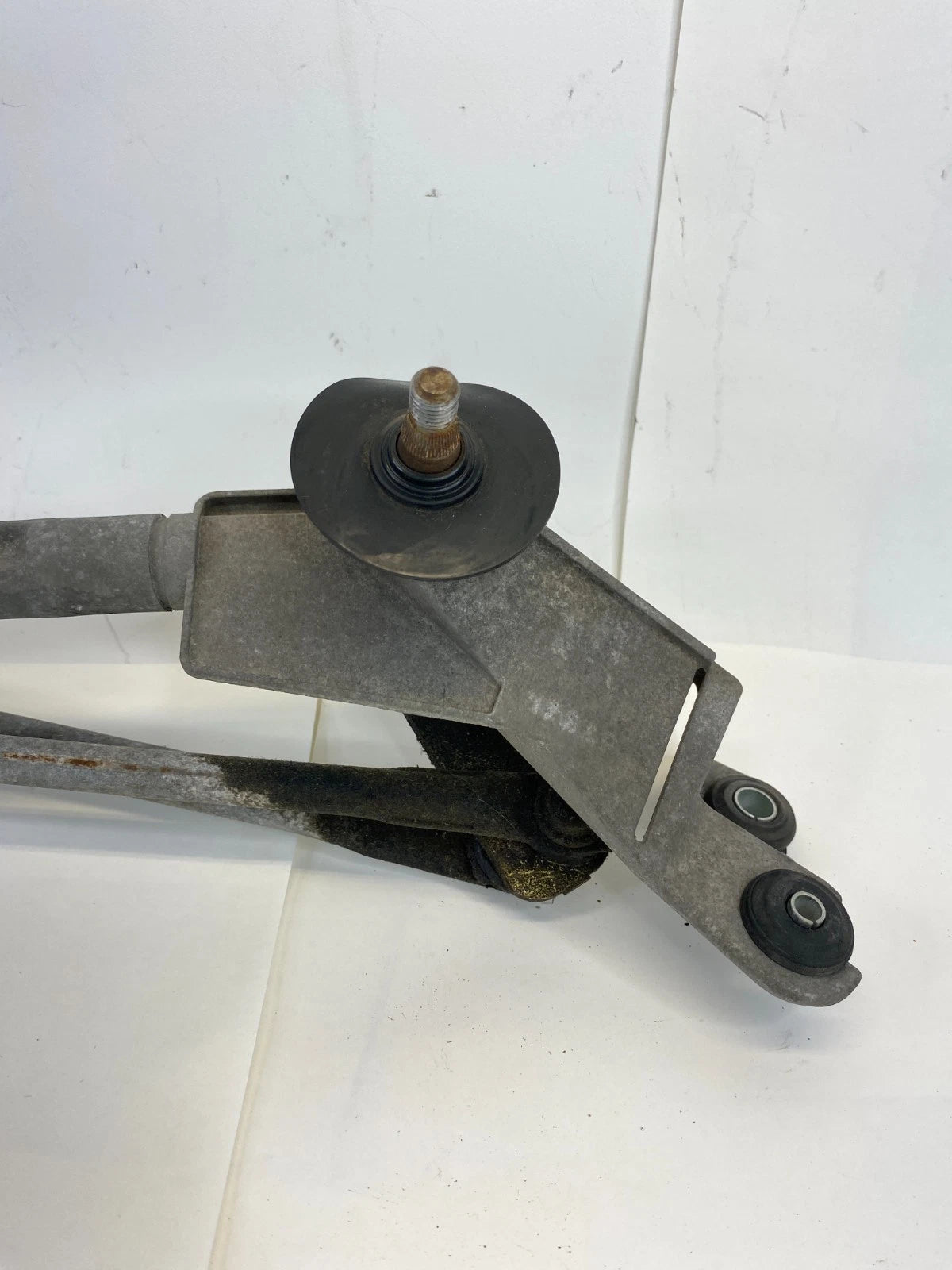 2006-2010 INFINITI M35 M45 FRONT WINDSHIELD WIPER MOTOR & LINKAGE 28810-EH100