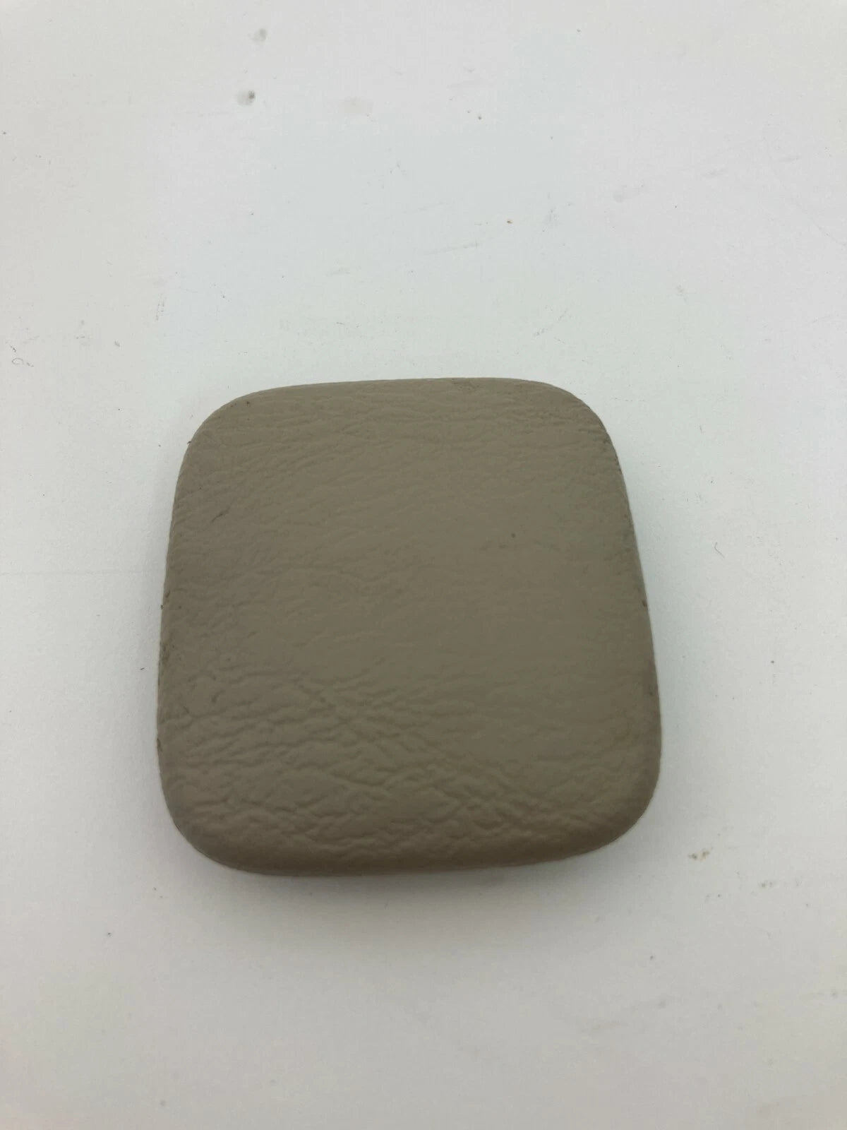 98-05 LEXUS GS300 LEXUS GS400 FRONT LEFT OR RIGHT SEAT BELT RETRACTOR CAP COVER