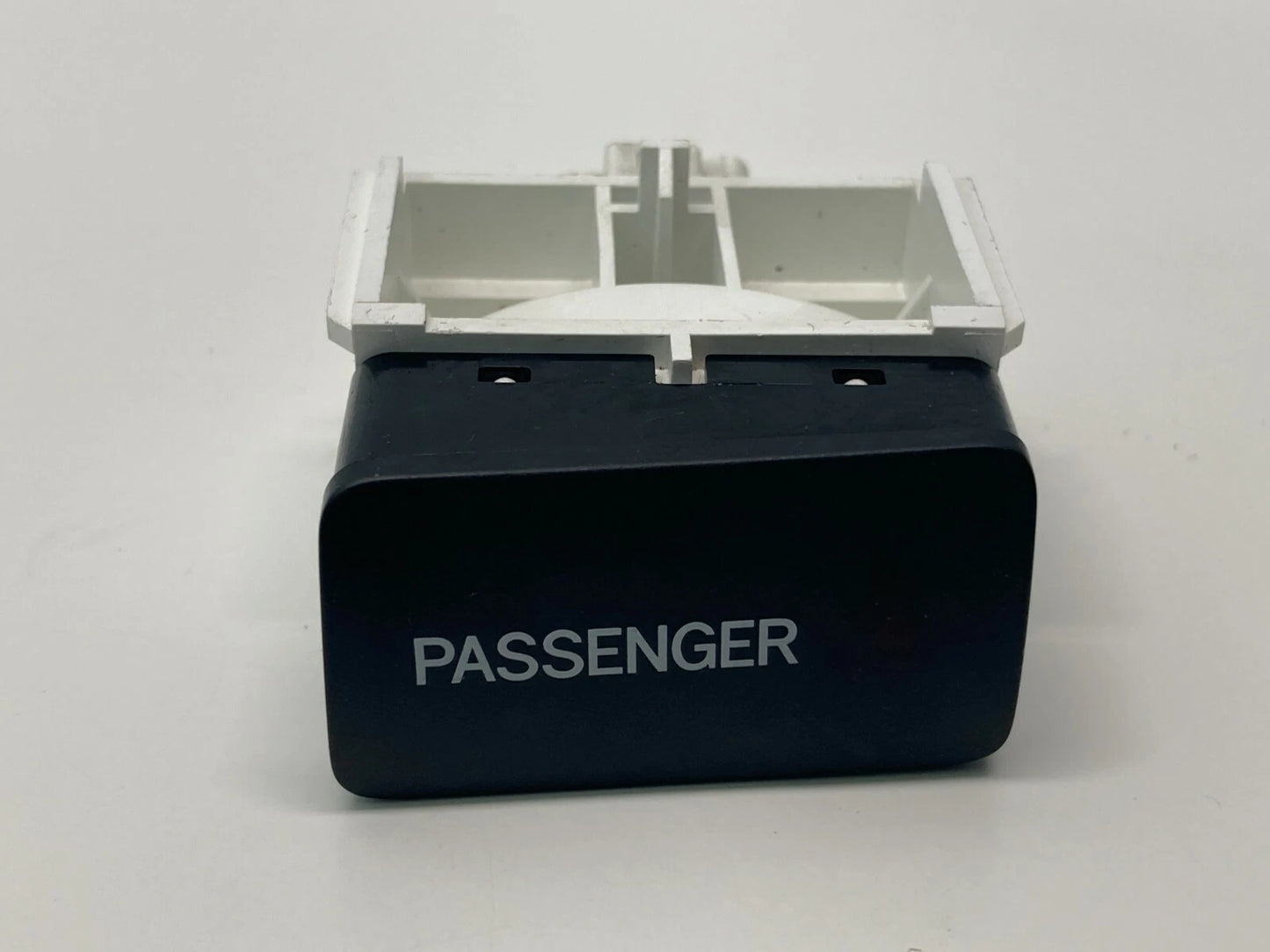 2003 2004 TOYOTA COROLLA DASH PASSENGER SEAT BELT INDICATOR LIGHT 489104 2 PINS