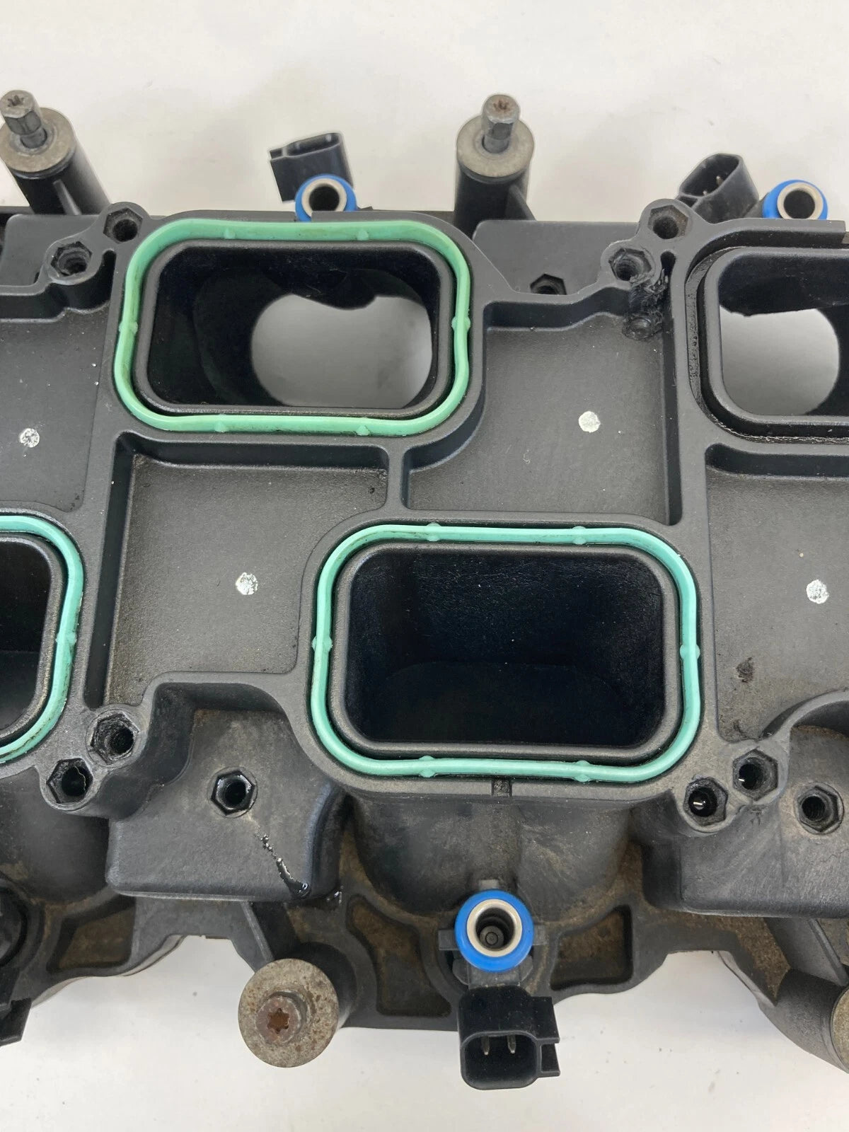 2011-2016 CHRYSLER TOWN & COUNTRY 3.6L ENGINE LOWER INTAKE MANIFOLD ASSY OEM