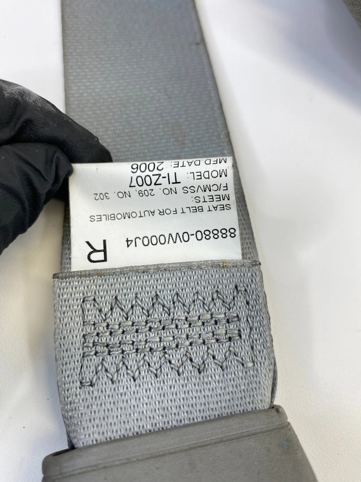 2007-2009 HYUNDAI SANTA FE FRONT RIGHT SEAT BELT RETRACTOR 88880-0W000 OEM