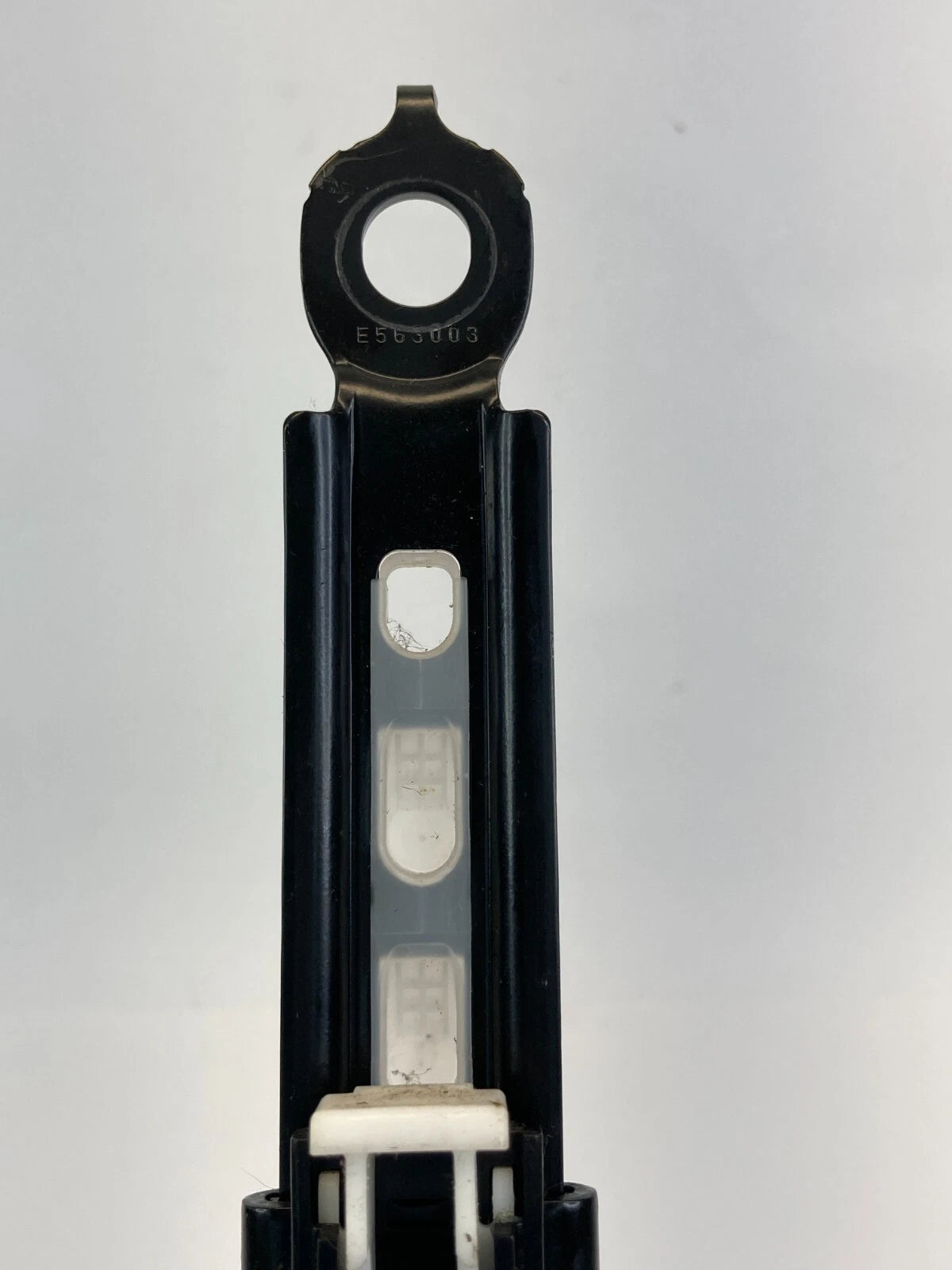2006-2015 LEXUS IS250 FRONT RIGHT SIDE SEAT BELT HEIGHT ADJUSTER E563003 OEM
