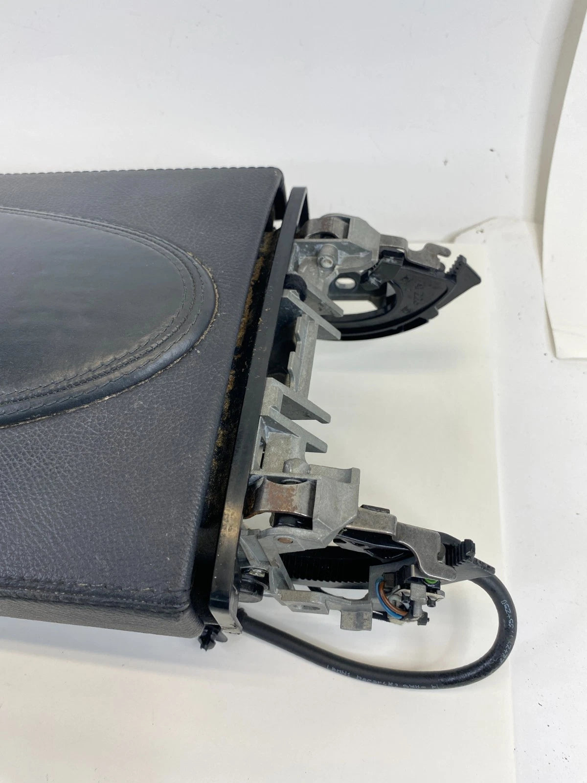 07-14 MERCEDES CL550 CENTER CONSOLE ARM REST ARMREST DOOR LID ASSEMBLY OEM