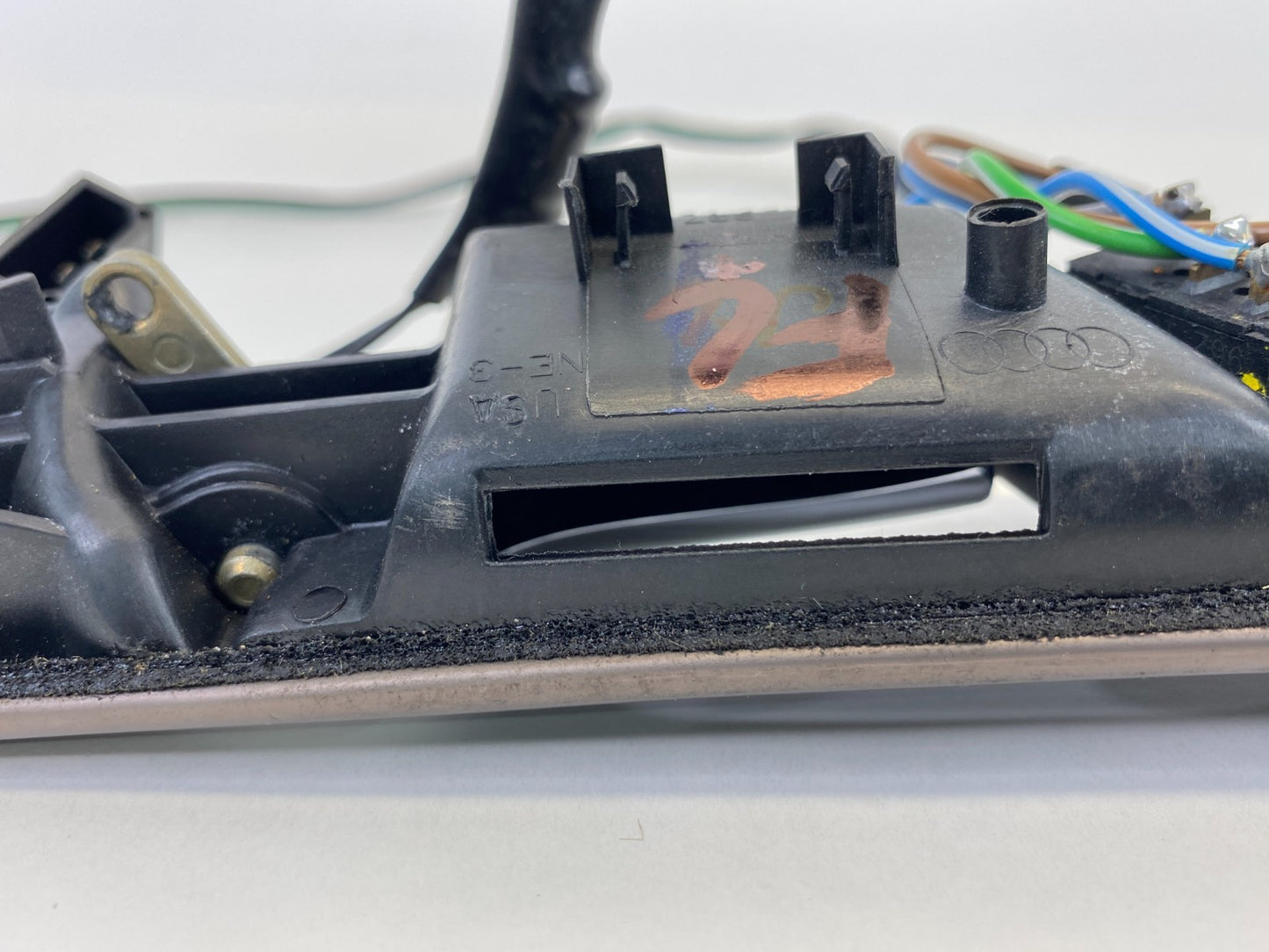 98-01 Audi A6 Quattro Front Left Side Interior Door Handle W/ Tweeter 4B0035399