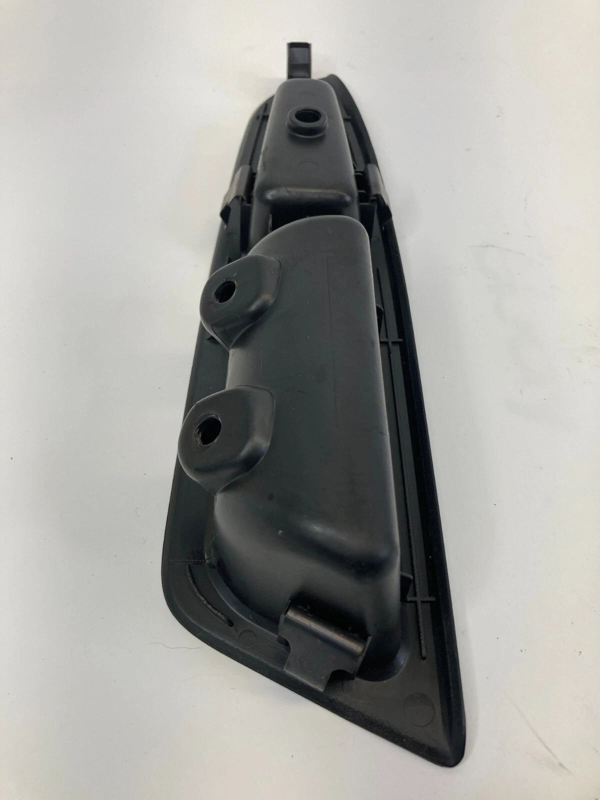 2006-2008 CHEVROLET IMPALA REAR RIGHT DOOR WINDOW SWITCH BEZEL GRAB PULL HANDLE