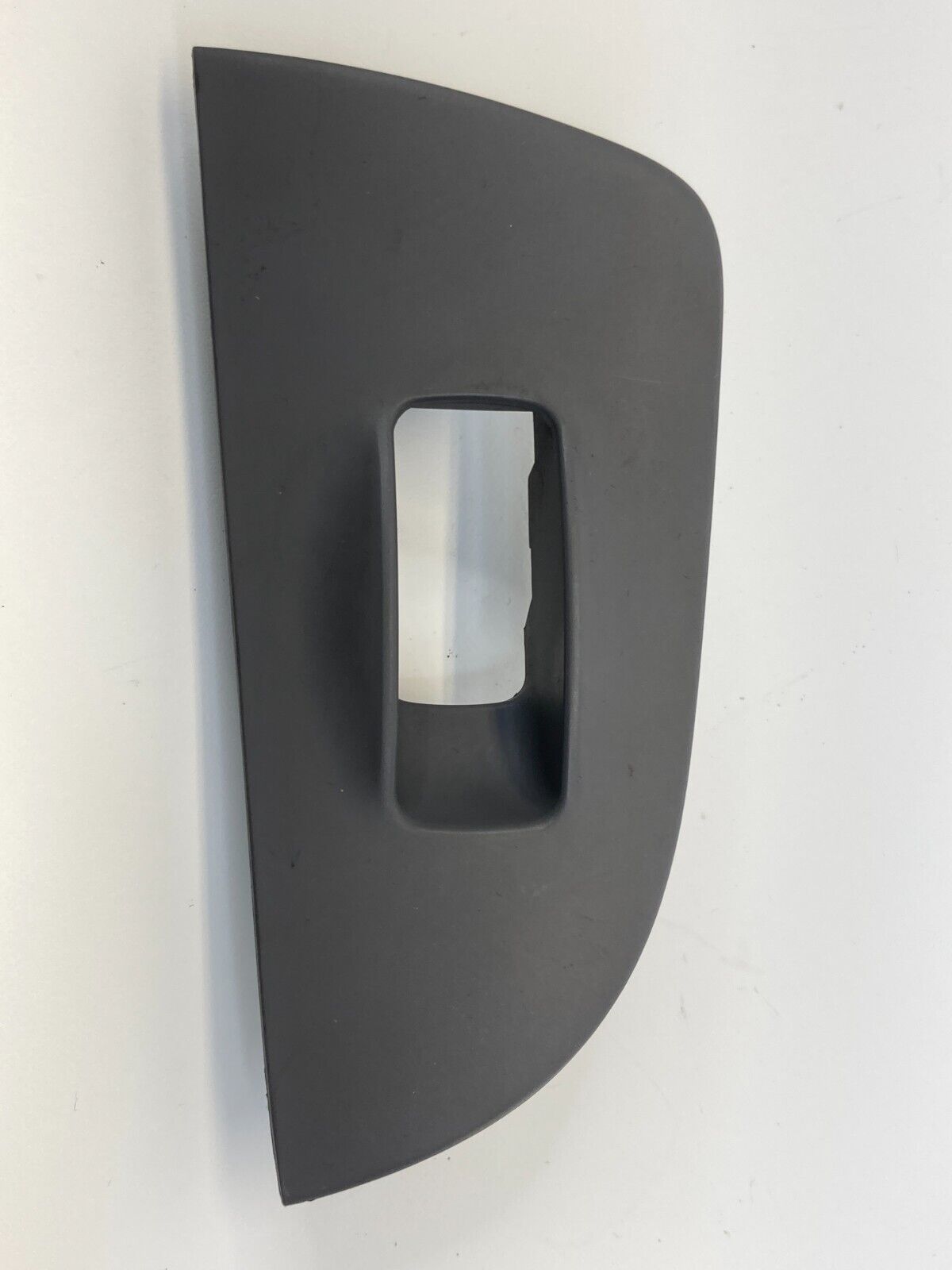 2001-2006 Hyundai Elantra Rear Right Side Window Switch Cover Trim 93582-2D200