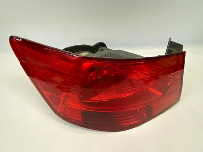2010-2013 KIA FORTE SEDAN REAR LEFT SIDE QUARTER PANEL MOUNTED TAILLIGHT LIGHT