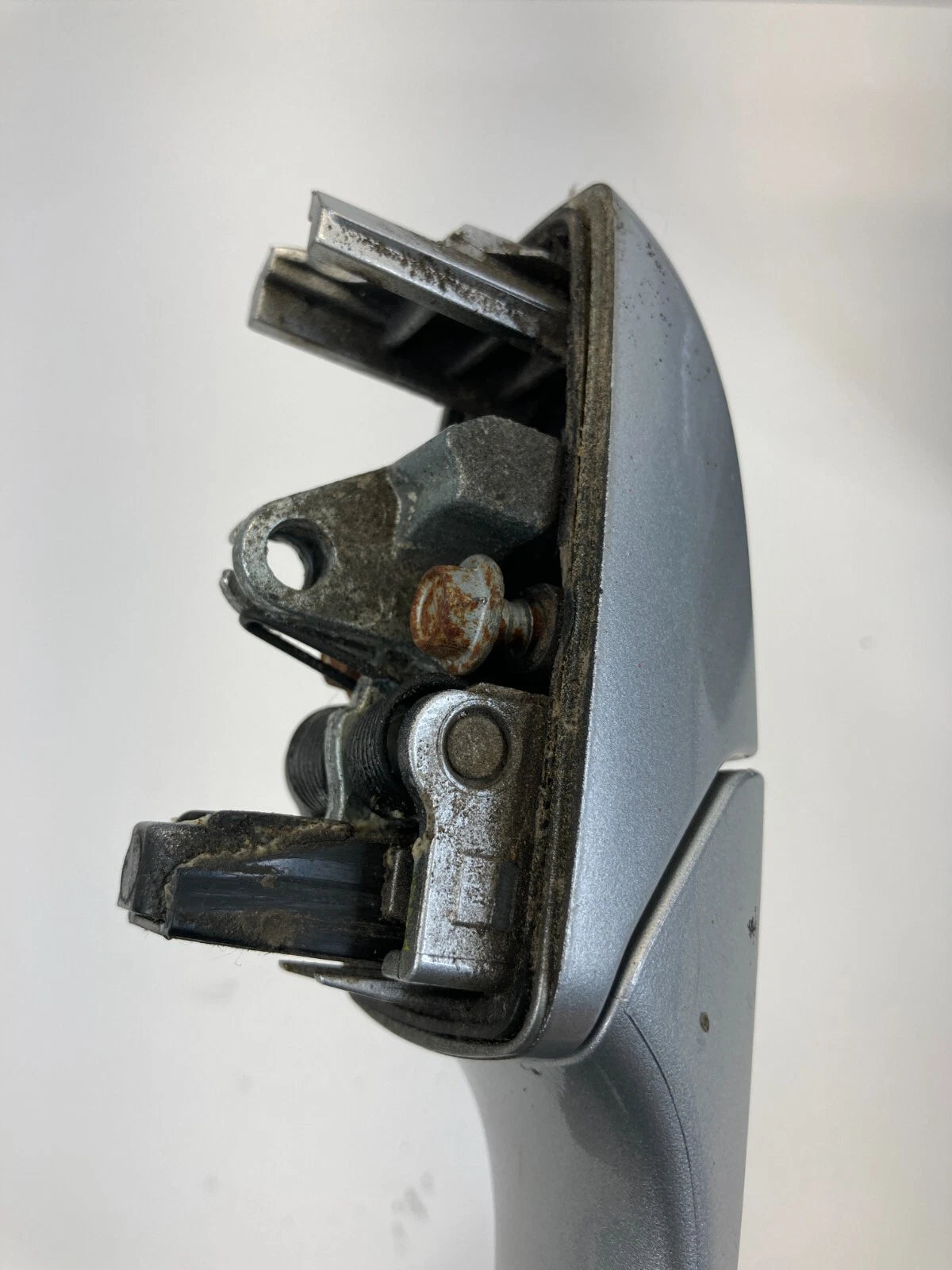 2009-2014 VOLKSWAGEN ROUTAN REAR RIGHT BACK SIDE EXTERIOR OUTSIDE DOOR HANDLE