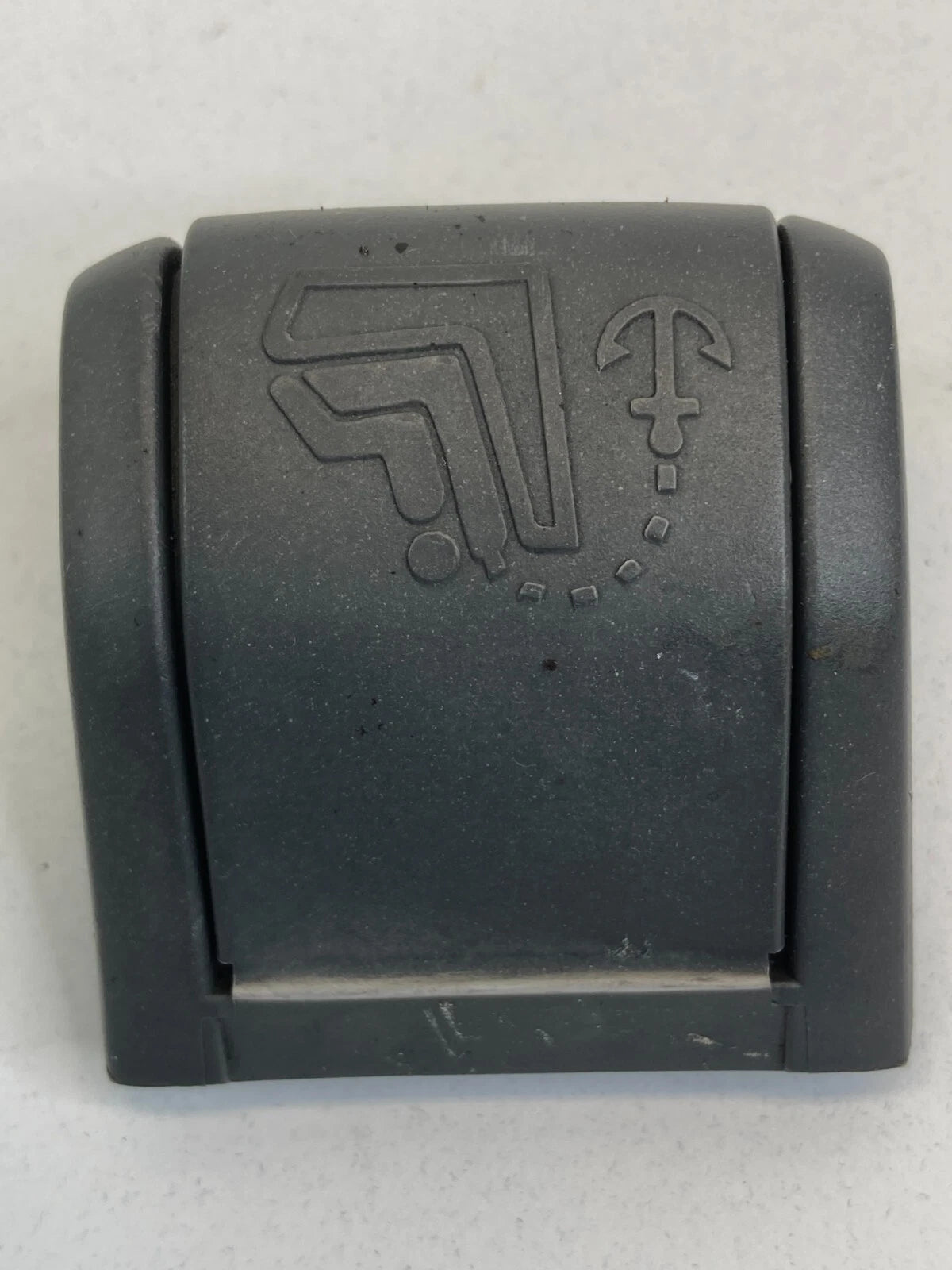 01 02 03 04 VOLVO S60 REAR SEAT CHILD RESTRAINT ANCHOR PLATE COVER TRIM OEM