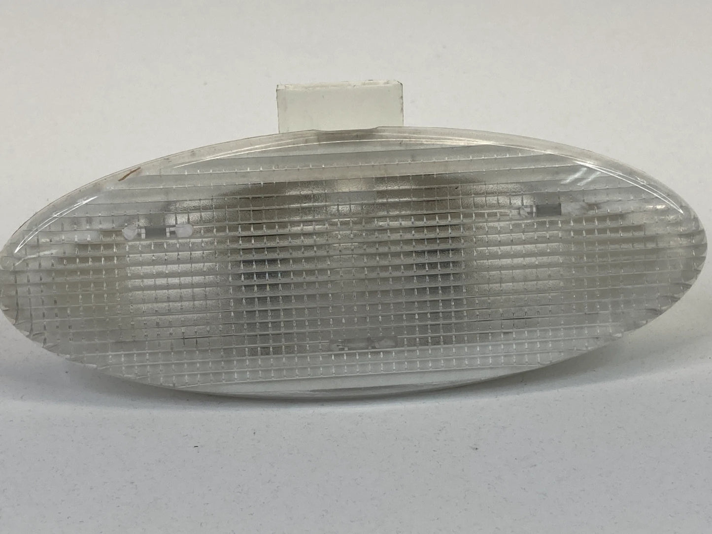 01-08 CHRYSLER TOWN & COUNTRY FRONT RIGHT DOOR LIGHT COURTESY LAMP 04685676AA