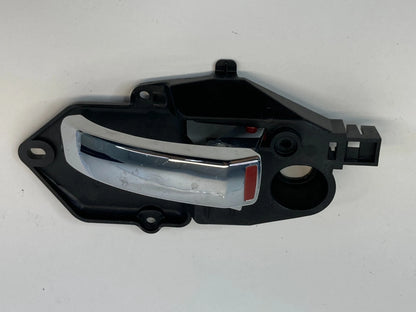 2012-2019 FIAT 500 FRONT LEFT DRIVER SIDE INTERIOR DOOR HANDLE 607048DX OEM