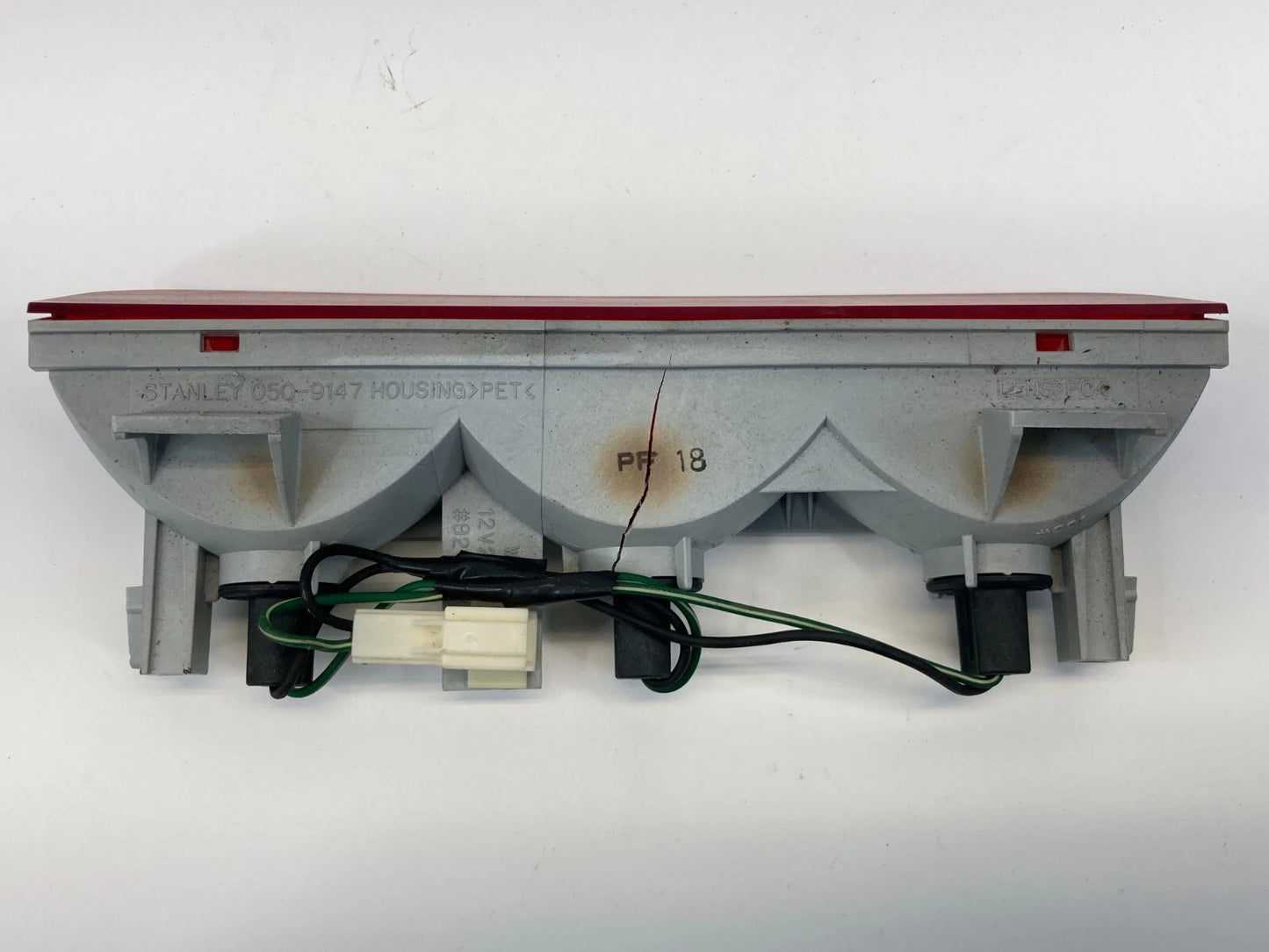 1997-2004 MITSUBISHI MONTERO SPORT 3RD THIRD BRAKE LIGHT TAIL LAMP 050-9147 OEM