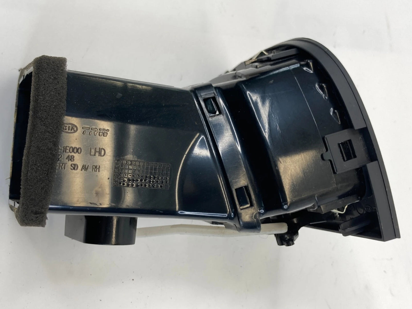 2005-2011 HYUNDAI ACCENT RIGHT PASSENGER DASH AC AIR VENT OUTLET 97480-1E000