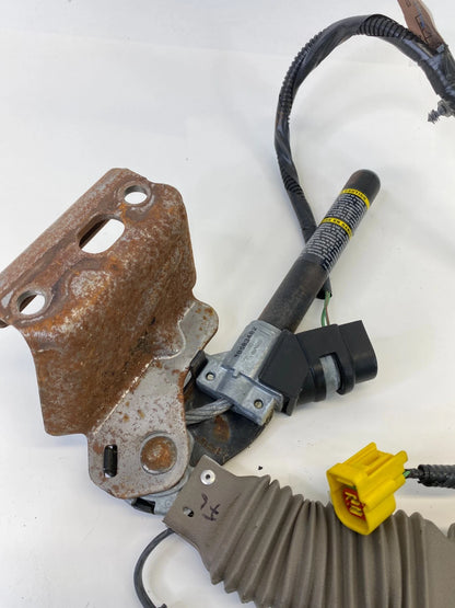 03-05 MOUNTAINEER 04 05 EXPLORER FRONT LEFT DRIVER SIDE SEAT BELT BUCKLE END OEM