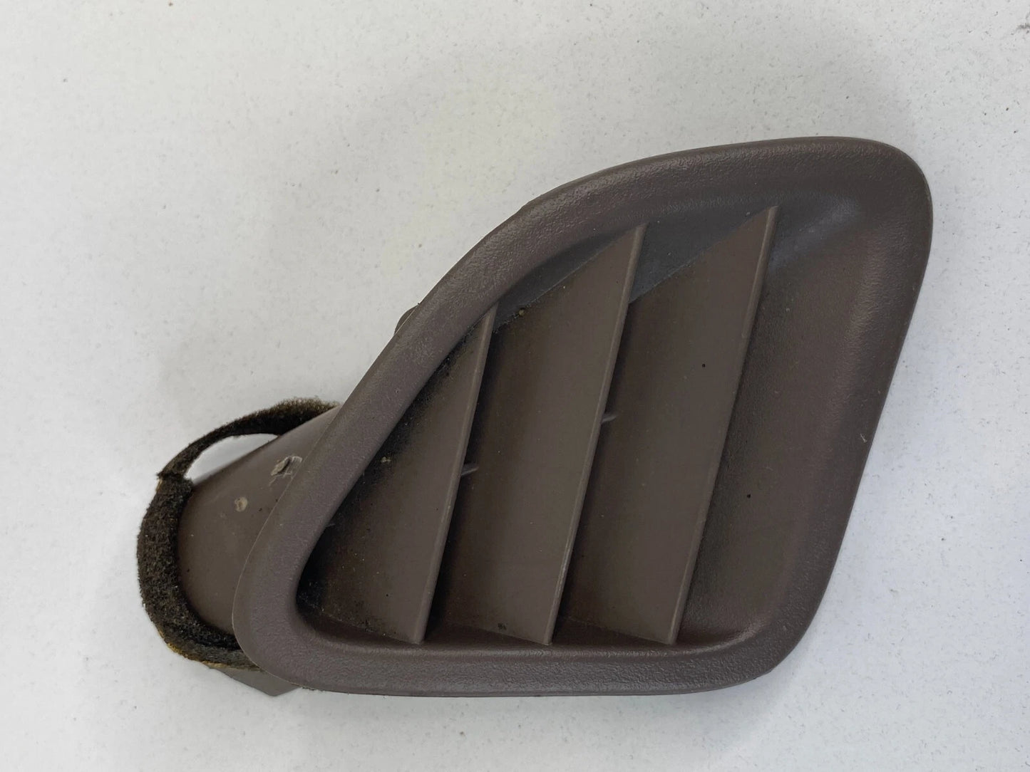 97-01 TOYOTA CAMRY DASH UPPER RIGHT PASSENGER AC AIR VENT DEFROSTER GRILL OEM