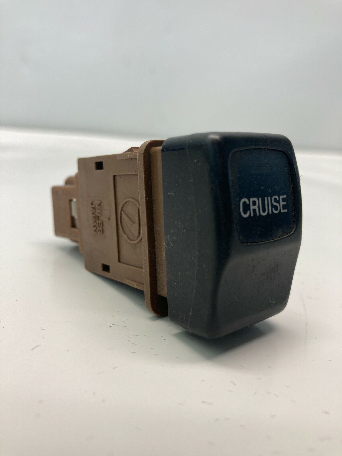 1995 1996 1997 1998 1999 Subaru Legacy Cruise Control Switch Button OEM