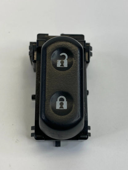 04-06 CADILLAC SRX FRONT RIGHT PASSENGER DOOR LOCK CONTROL SWITCH 25752613 OEM