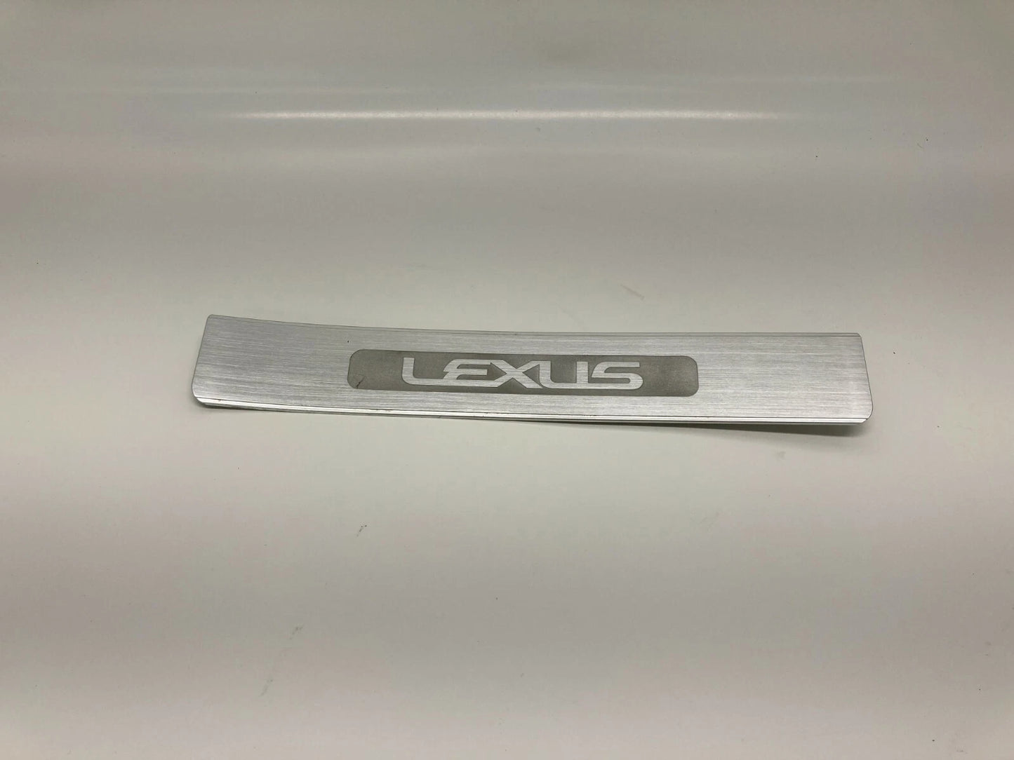 2006 LEXUS GS300 2007-2011 GS350 REAR RIGHT DOOR SILL SCUFF TRIM PLATE OEM