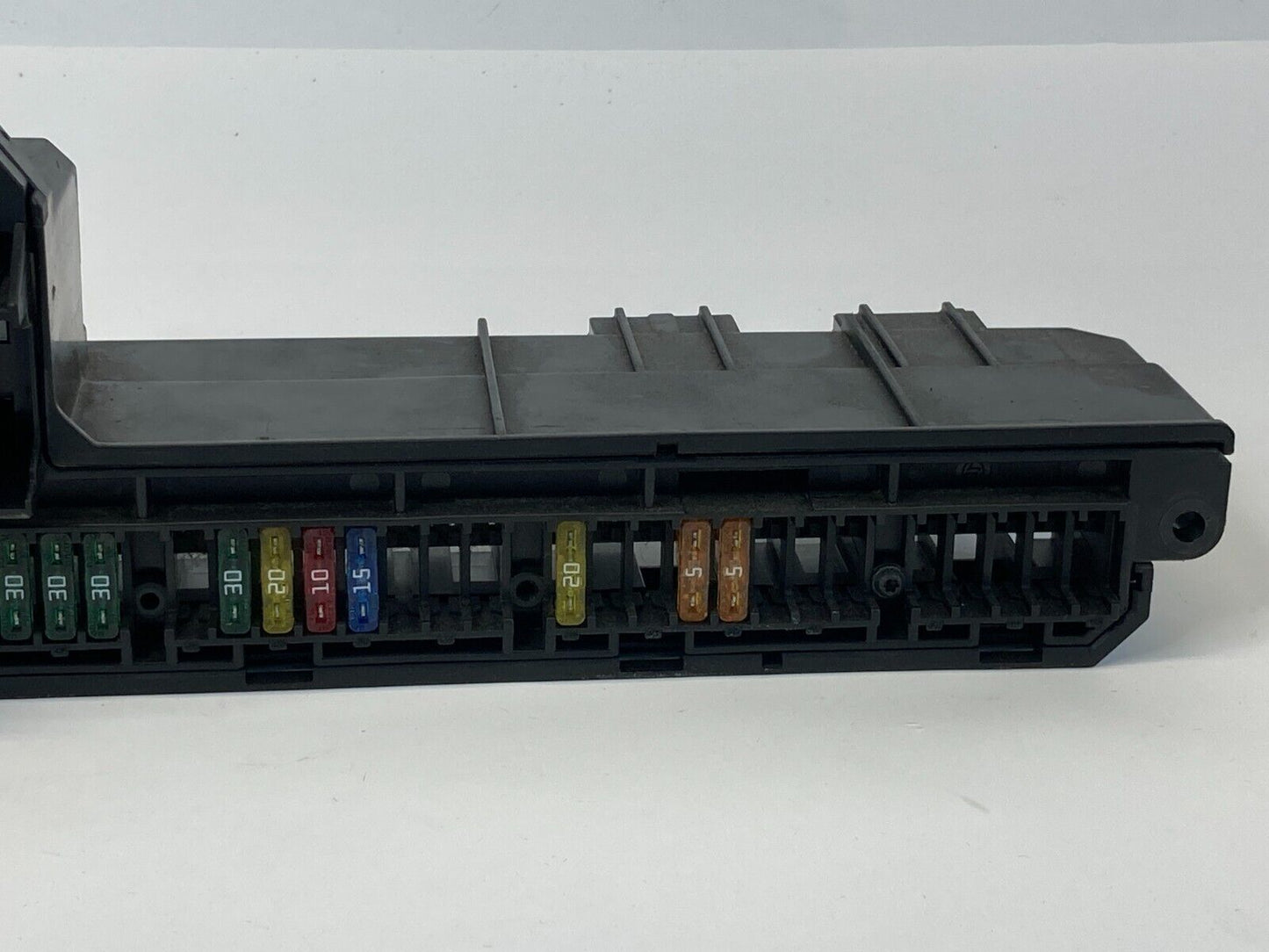 2004-2007 BMW 530i 3.0L Fuse Box Relay Junction Under Dash 6114695733001 OEM