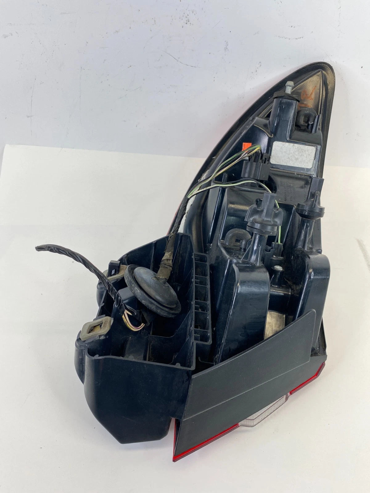 2011-2014 CHRYSLER 200 REAR RIGHT PASSENGER SIDE TAIL LIGHT LAMP 05182524A OEM