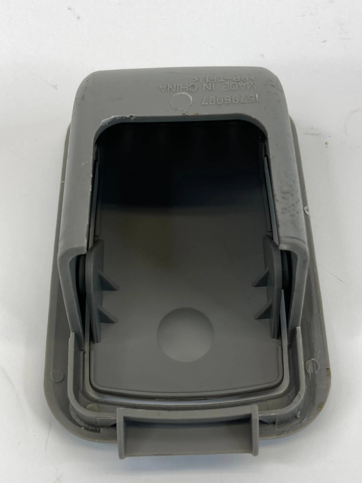 06-13 CHEVROLET IMPALA REAR DECK CHILD SEAT LOWER ANCHOR COVER TRIM 15795997 OEM