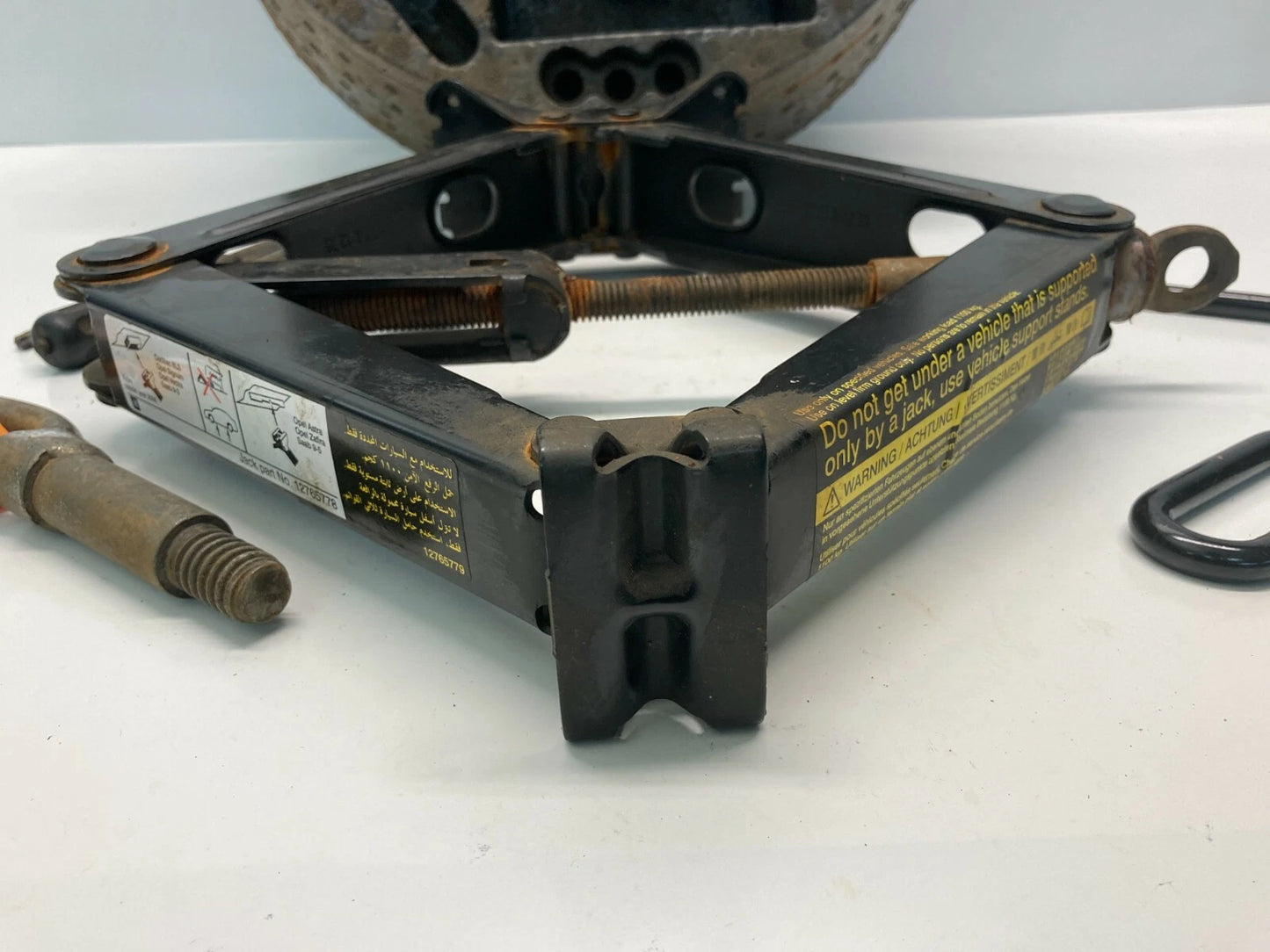 2005-2011 SAAB 9-3 SEDAN SPARE TIRE EMERGENCY JACK & TOOL KIT ASSY 13162851 OEM