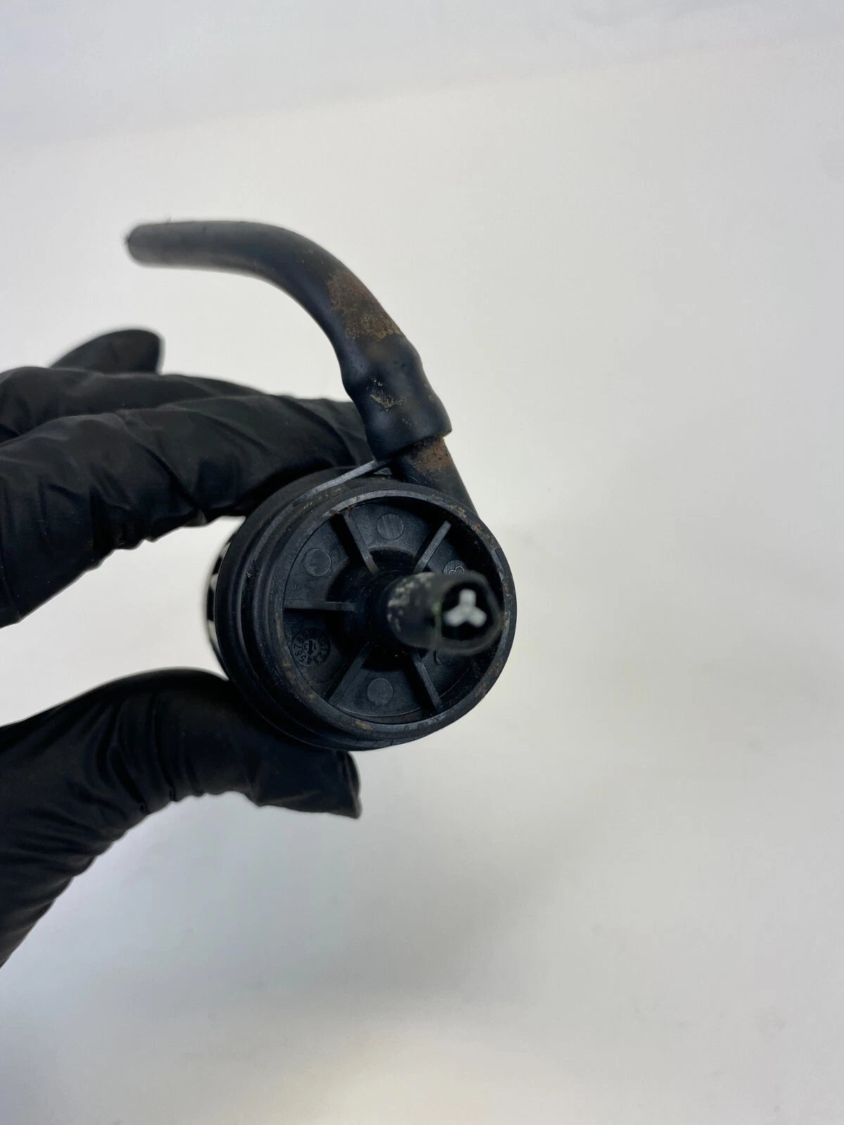 2012-2015 CHEVROLET CAPTIVA SPORT WINDSHIELD WASHER FLUID PUMP MOTOR OEM