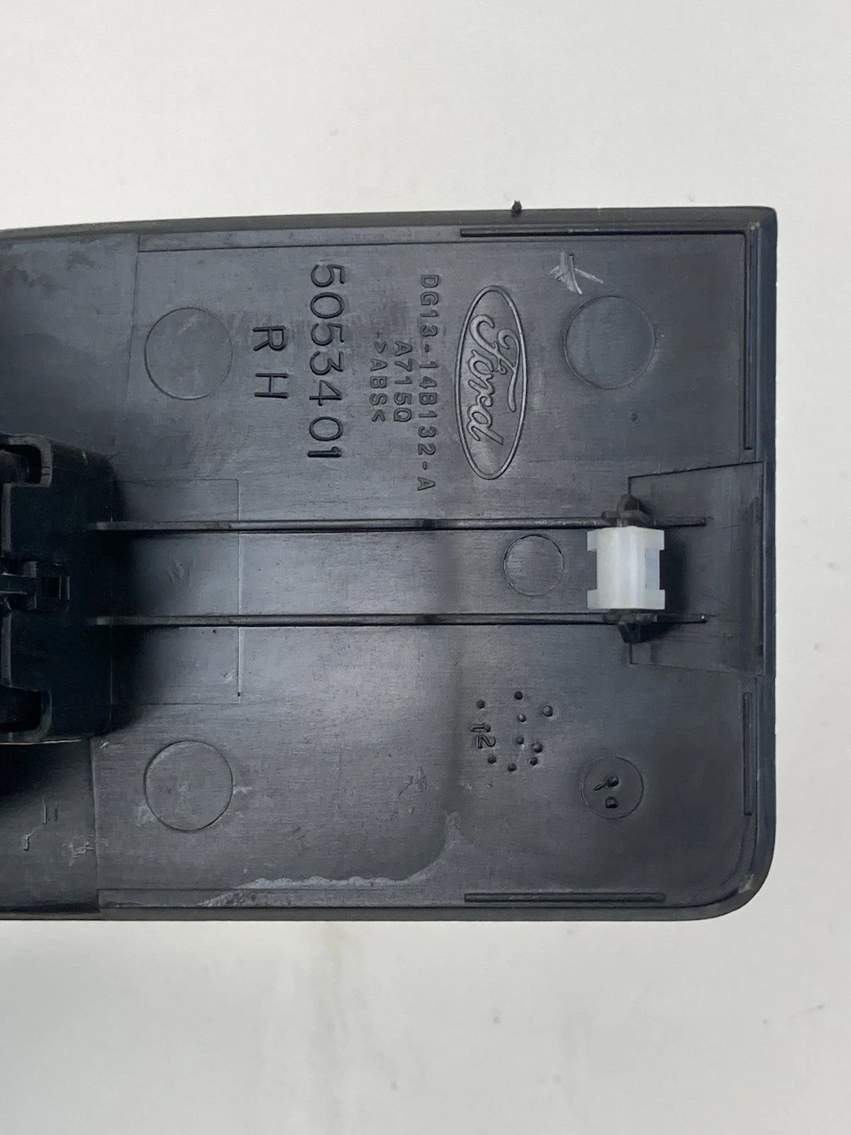 2013-2019 Ford Taurus Police Interceptor Sedan Front Right Power Window Switch