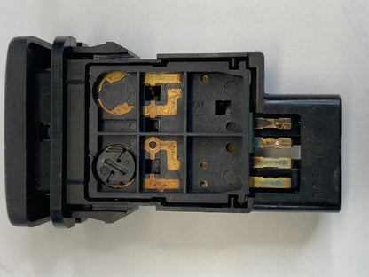 2006-2013 TOYOTA HIGHLANDER FUEL FILLER GAS OPENER DOOR CONTROL SWITCH 15A492