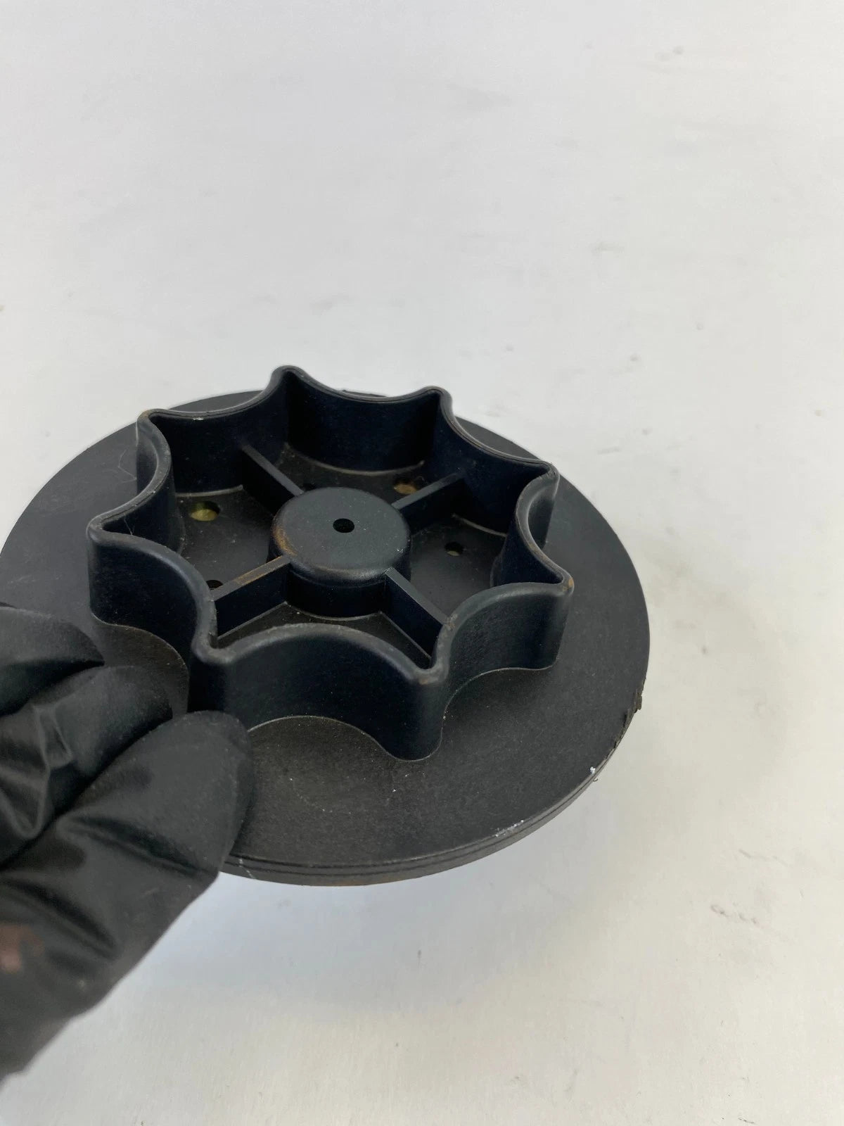 2000-2005 MITSUBISHI ECLIPSE TRUNK SPARE TIRE HOLD HOLDER DOWN SCREW RETAINER