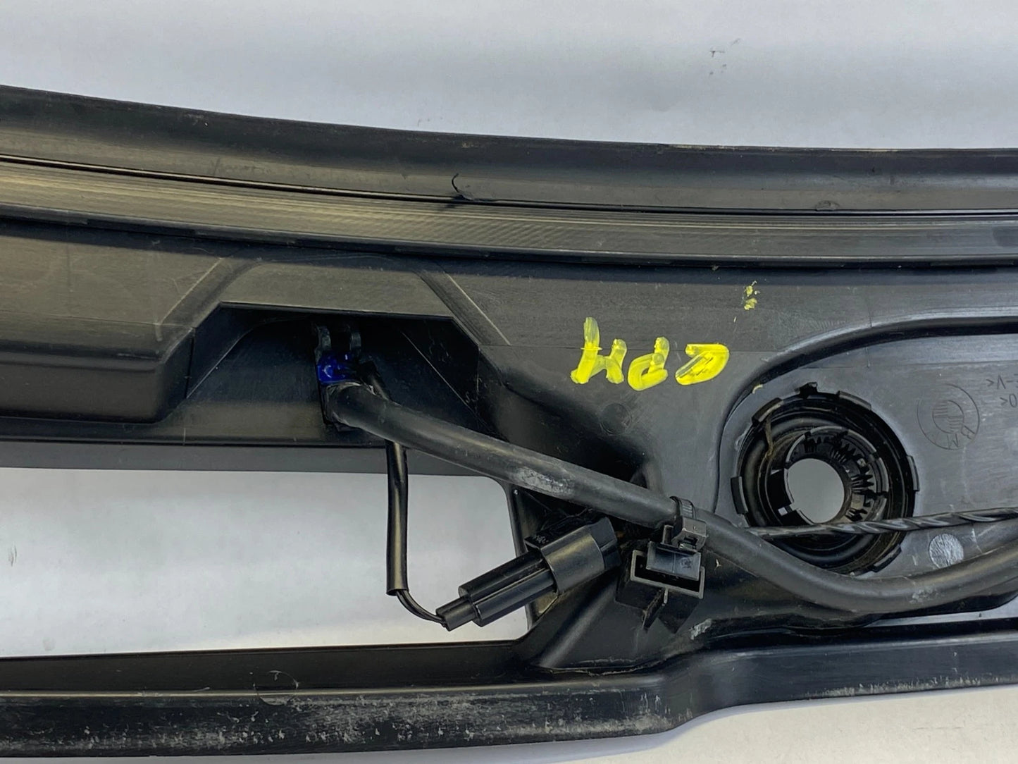 2007 2008 BMW 335XI COUPE FRONT WINDSHIELD WIPER COWL TRAY COVER PANEL TRIM OEM