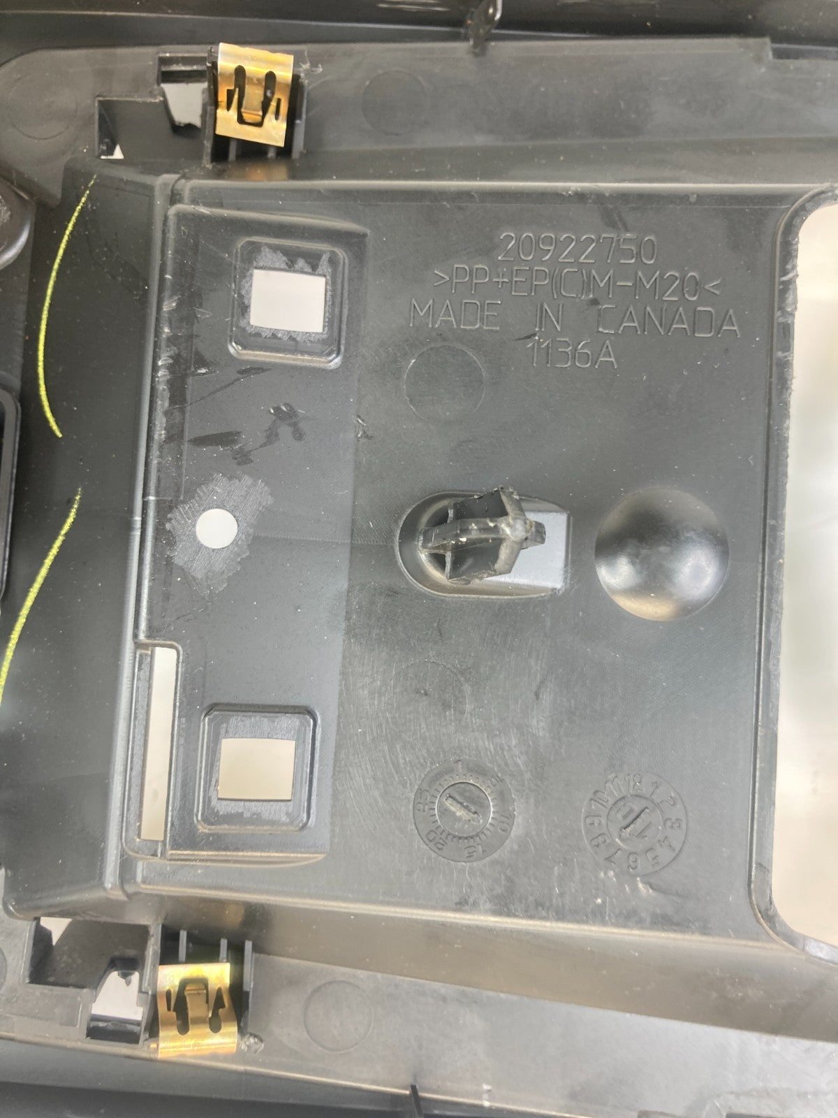 2010-2015 GMC Terrain Center Console Shifter Bezel Cup Holder Panel 20922750 OEM