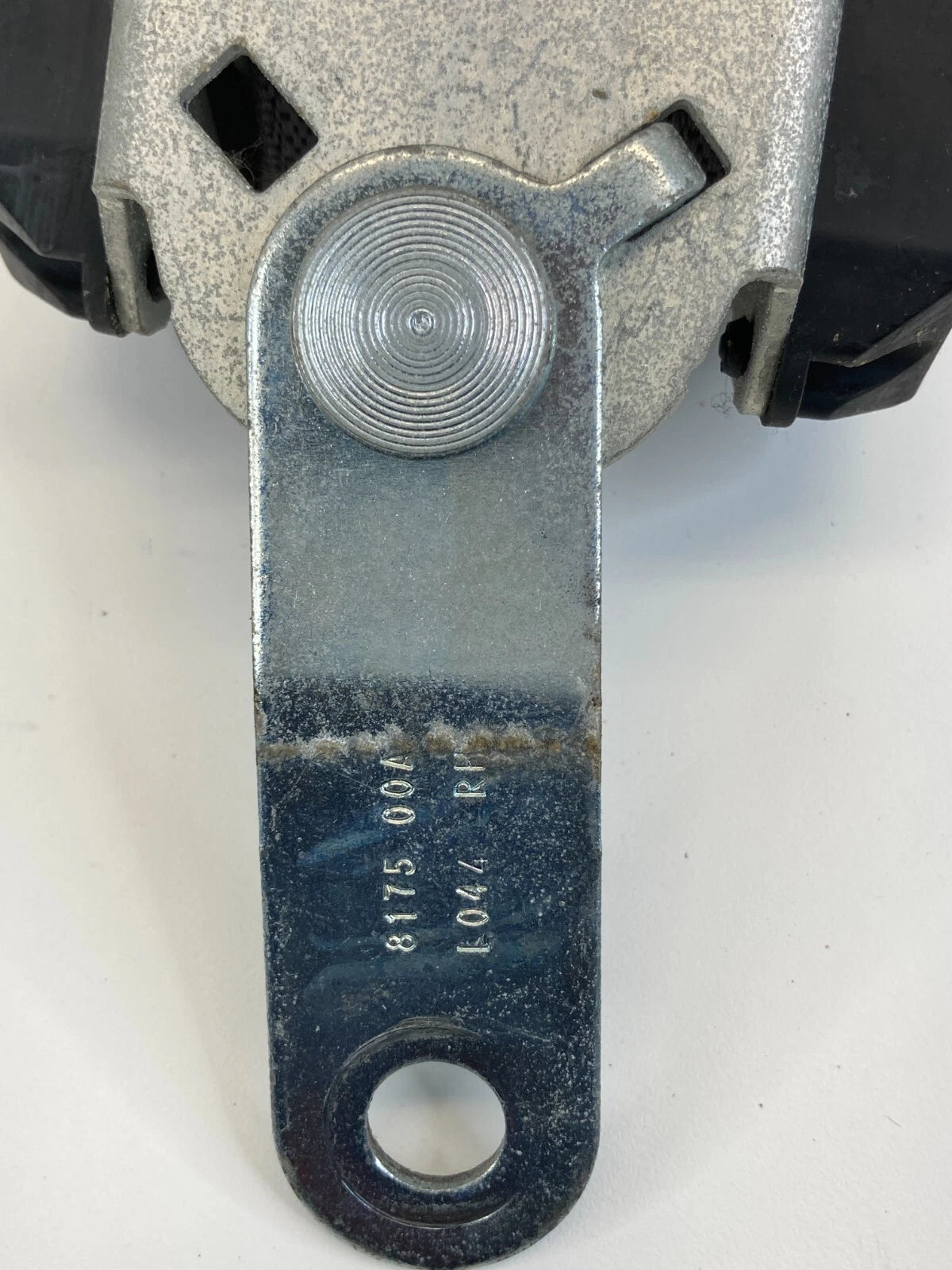 2006-2008 PONTIAC GRAND PRIX RIGHT FRONT PASSENGER SIDE SEAT BELT RETRACTOR OEM