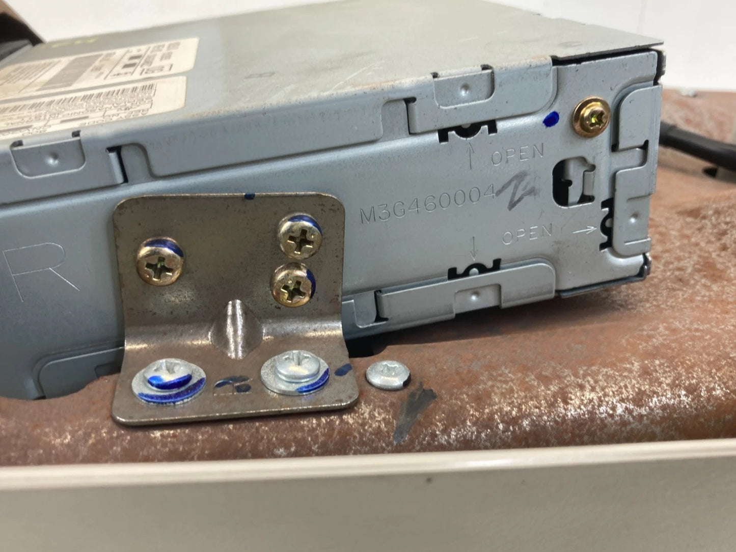 2006-2009 CHEVROLET TRAILBLAZER OVERHEAD DVD MONITOR MEDIA PLAYER 15120833 OEM