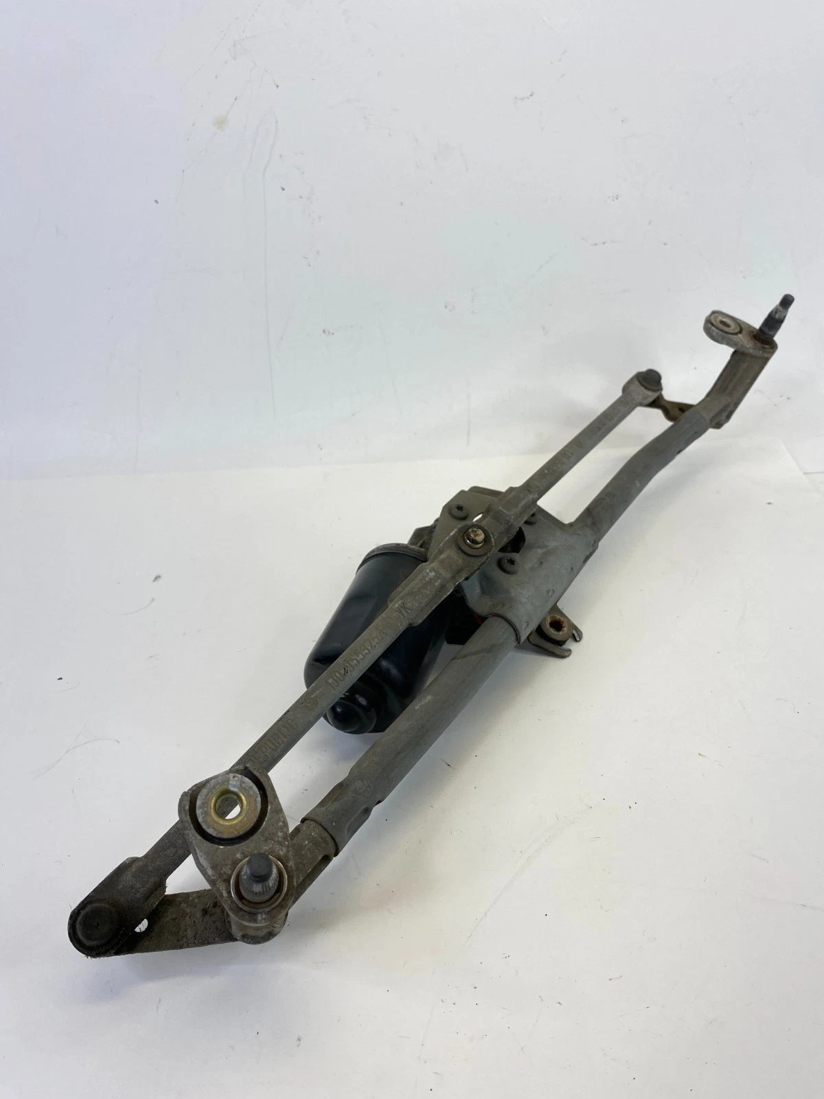 1998-2010 VOLKSWAGEN NEW BEETLE WIPER MOTOR TRANSMISSION LINKAGE 1C1955023A OEM