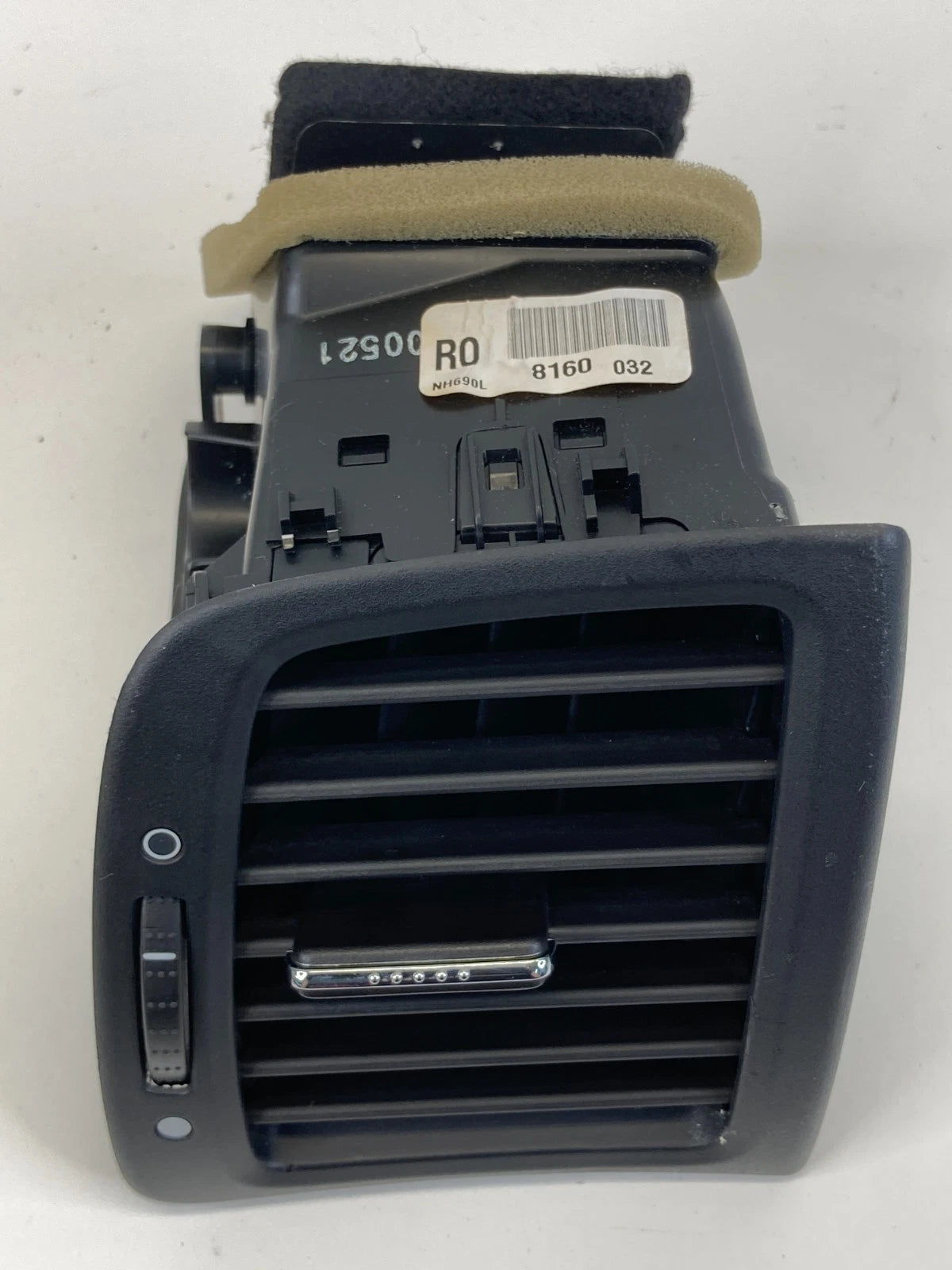 2010-2012 ACURA RDX DASH RIGHT SIDE OUTER A/C AIR VENT GRILLE OUTLET ASSY OEM