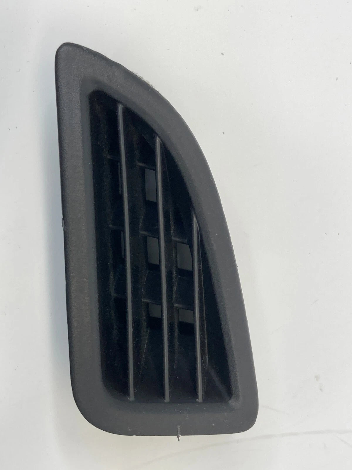 2011-2016 HYUNDAI ELANTRA FRONT RIGH SIDE A/C DASH DEFROSTER AIR VENT GRILLE OEM