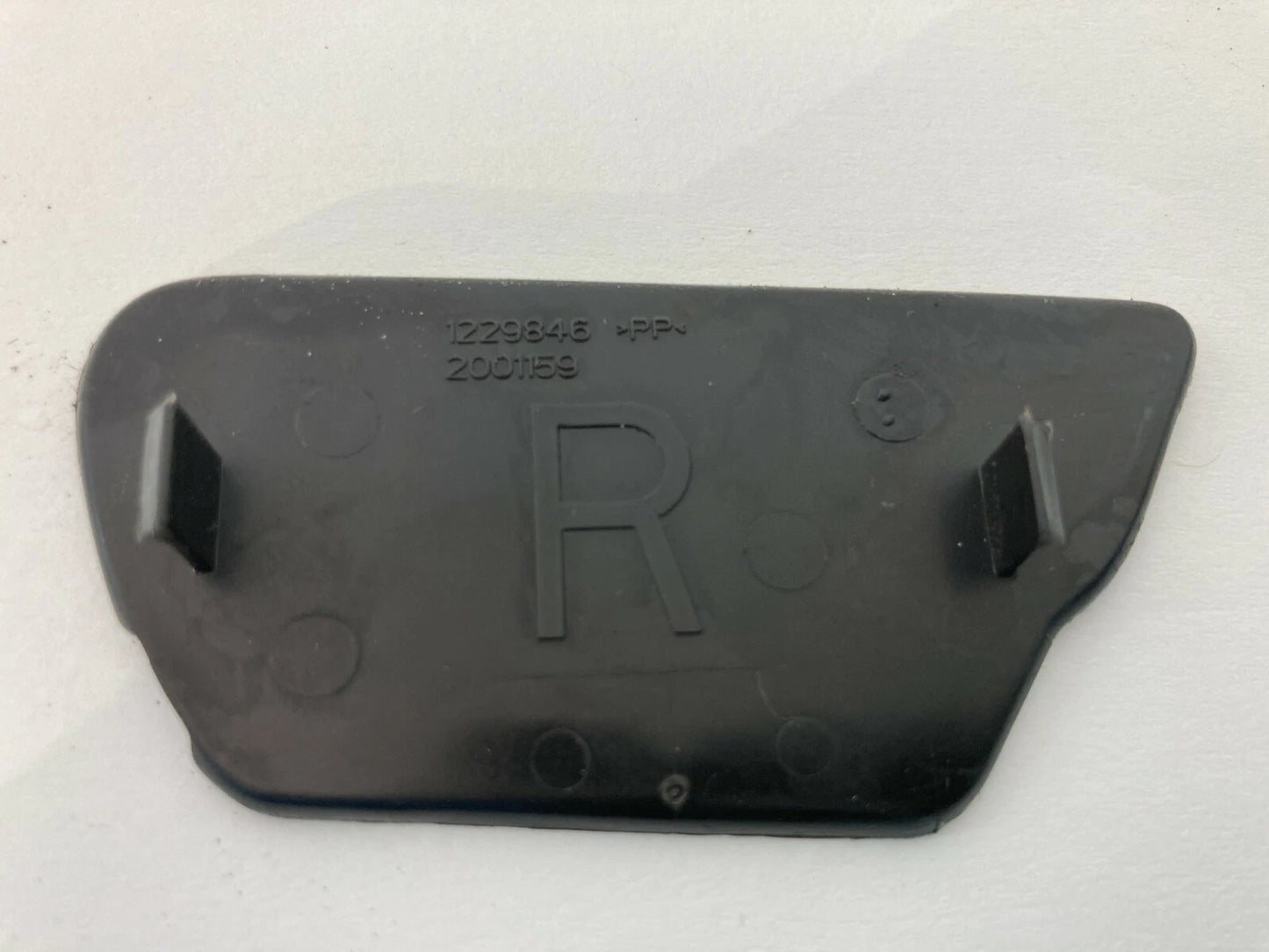 2010 SATURN OUTLOOK INSIDE INNER RIGHT HANDLE TRIM COVER BEZEL CAP 1229846 RH
