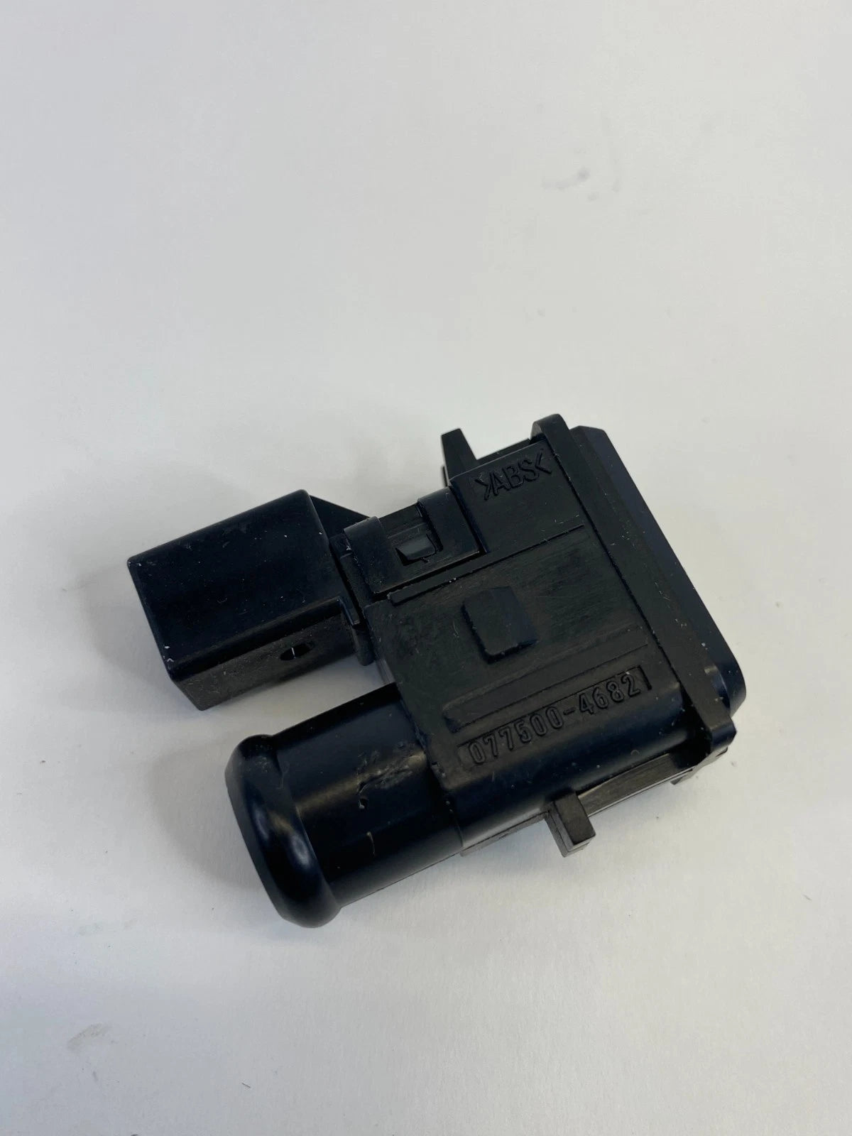 2005-2012 Toyota Avalon A/C Air Climate Control Temperature Sensor 077500-4682