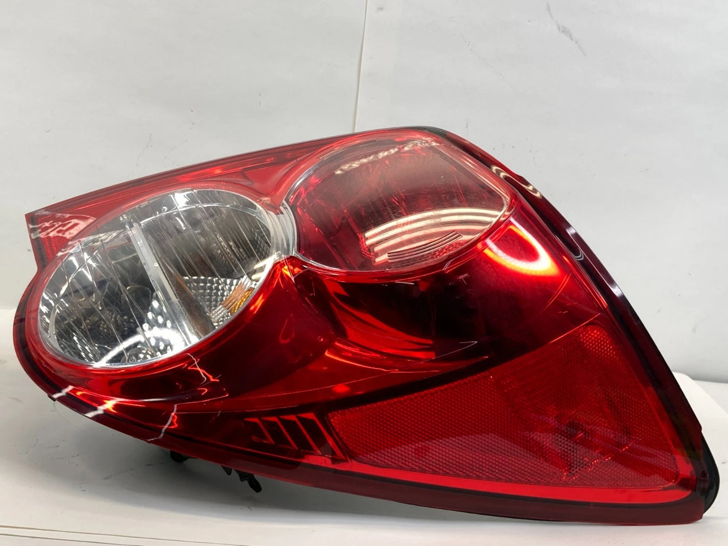 2012-2016 CHEVROLET CHEVY SONIC REAR RIGHT SIDE TAILLIGHT TAIL LIGHT 96830982